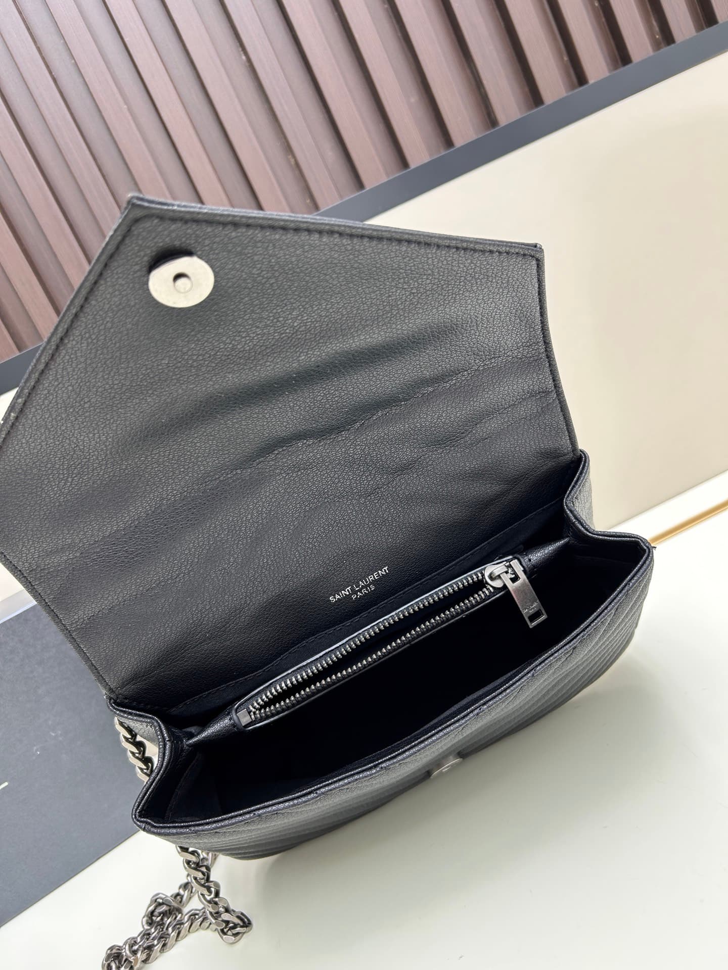 C8733 The new St. Laurent classic postman bag is a true icon in the fashion world🌟|||🔥 This classic St. Laurent postman bag is truly a leader in the fashion industry! It seems to instantly transform you into a fashion expert!😍 — image 7
