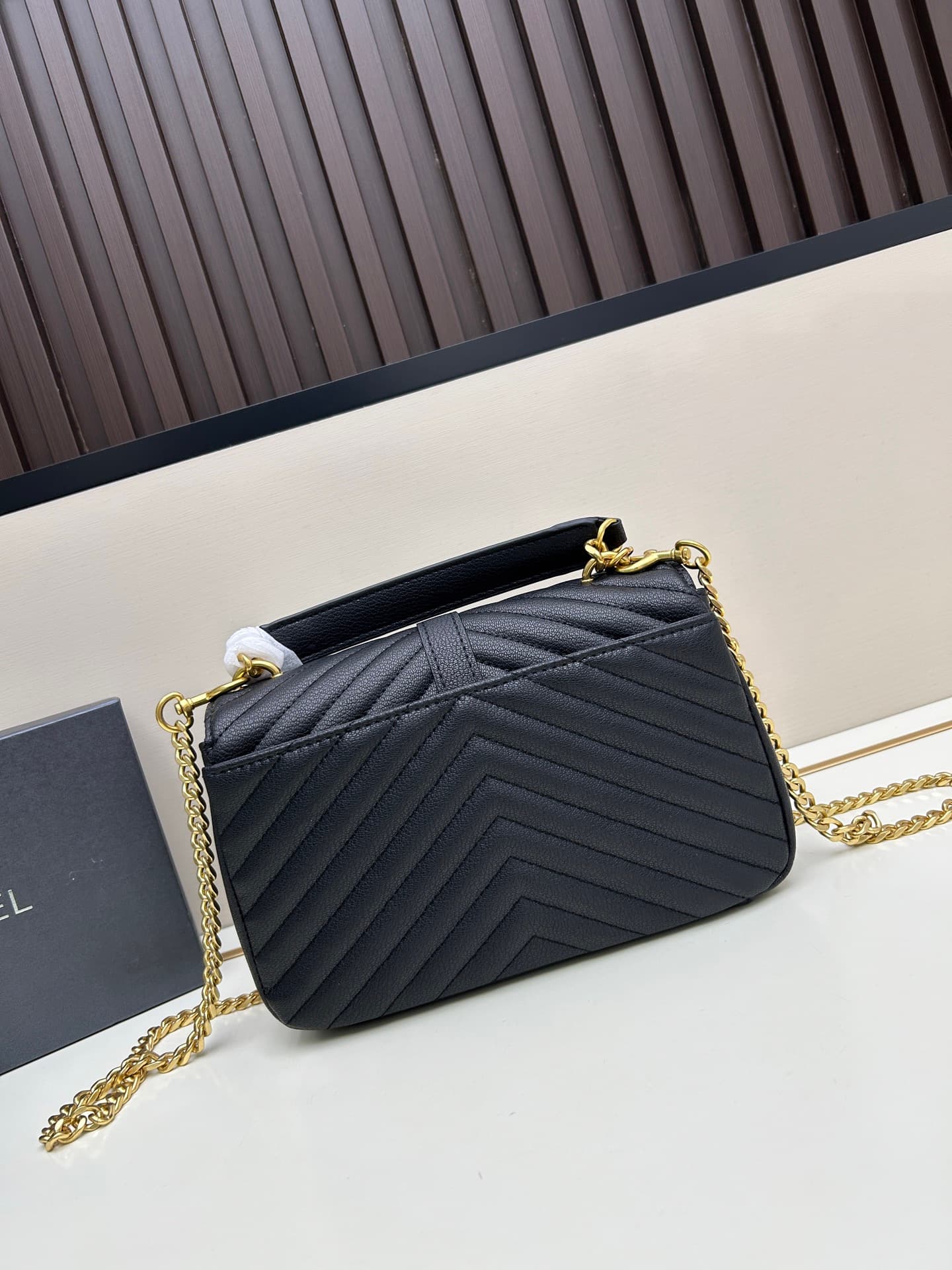 C8732 The new version of the Saint Laurent classic postman bag is a true icon in the fashion world🌟|||🔥 This classic Saint Laurent postman bag is truly a leader in the fashion industry! It seems to instantly transform you into a fashion expert!😍 — image 3