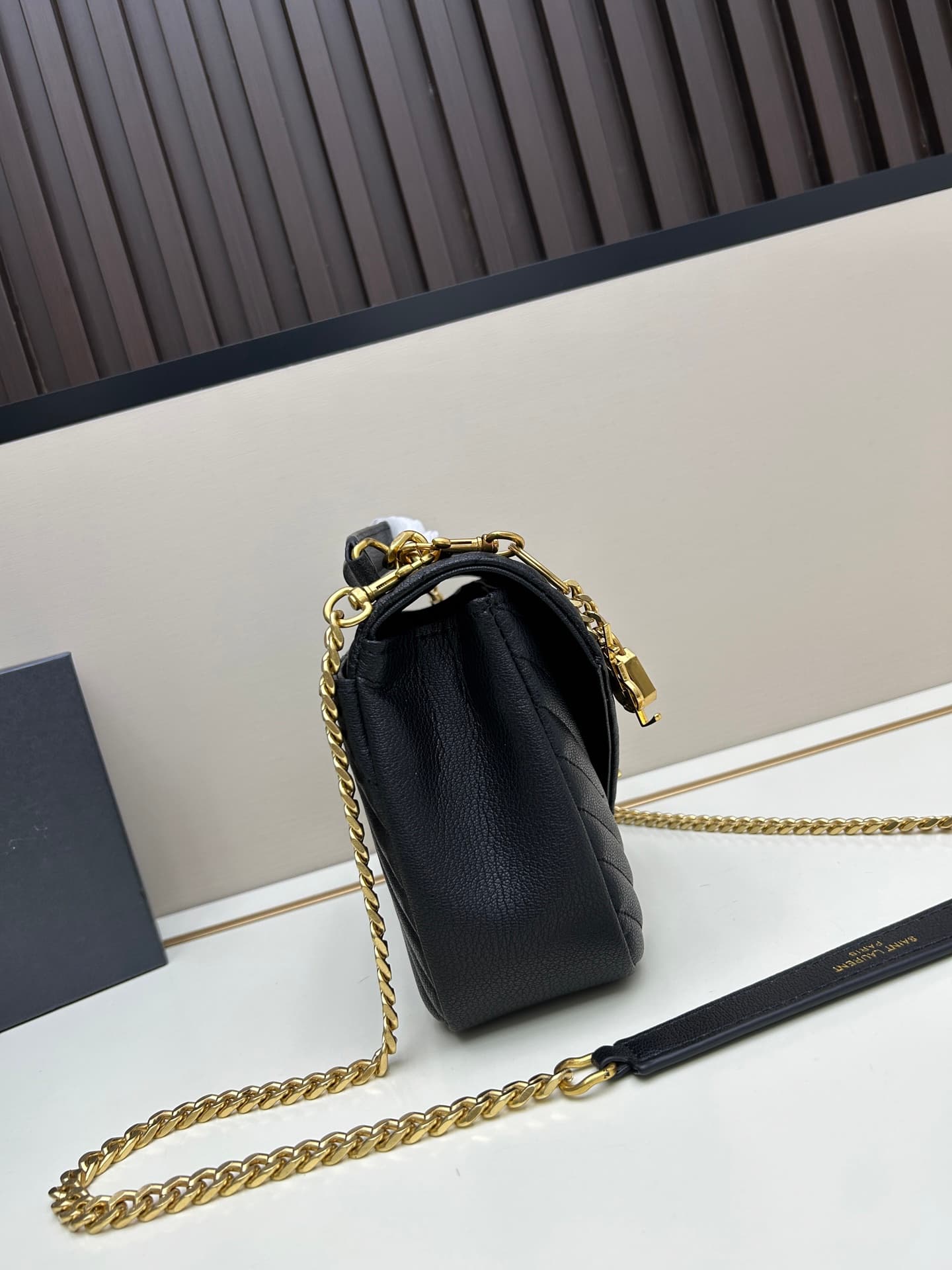 C8732 The new version of the Saint Laurent classic postman bag is a true icon in the fashion world🌟|||🔥 This classic Saint Laurent postman bag is truly a leader in the fashion industry! It seems to instantly transform you into a fashion expert!😍 — image 2