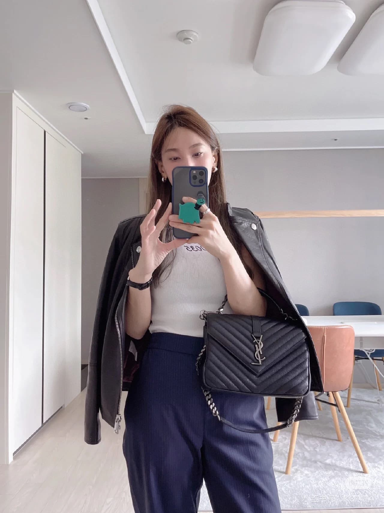 C8730 New version of the Saint Laurent classic postman bag – a true icon in the fashion world🌟|||🔥 This classic Saint Laurent postman bag is truly a leader in the fashion industry! It seems to transform you into a fashion expert in just one second!😍 — image 5