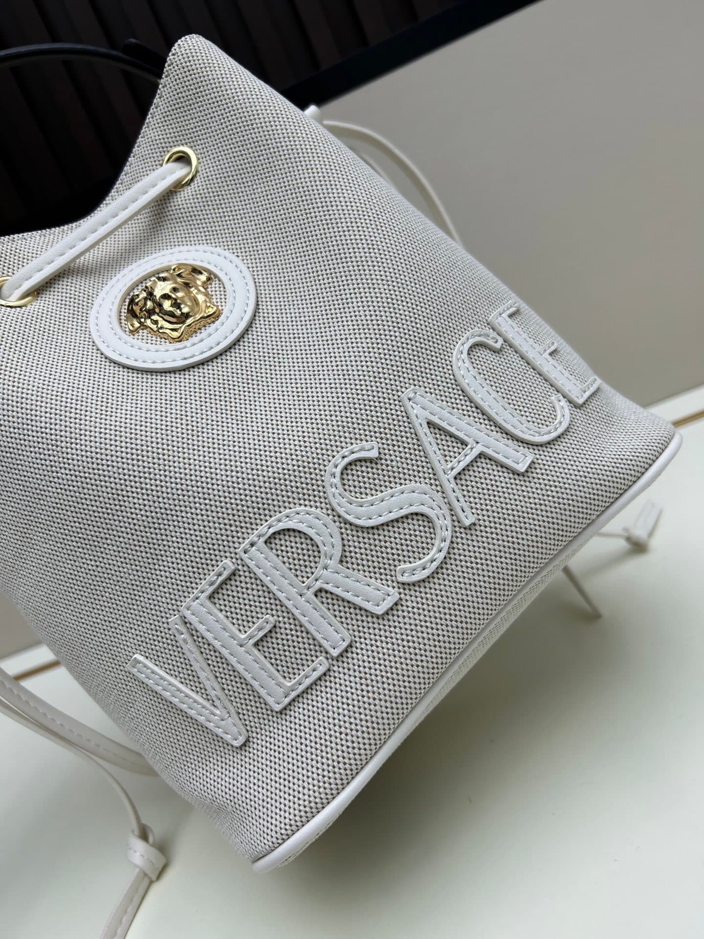 C8388 . New model 🆕 available for sale: Versace women’s rope-trimmed bucket bag. High-quality material, large capacity – it really holds a lot. Equipped with long and short shoulder straps — image 4