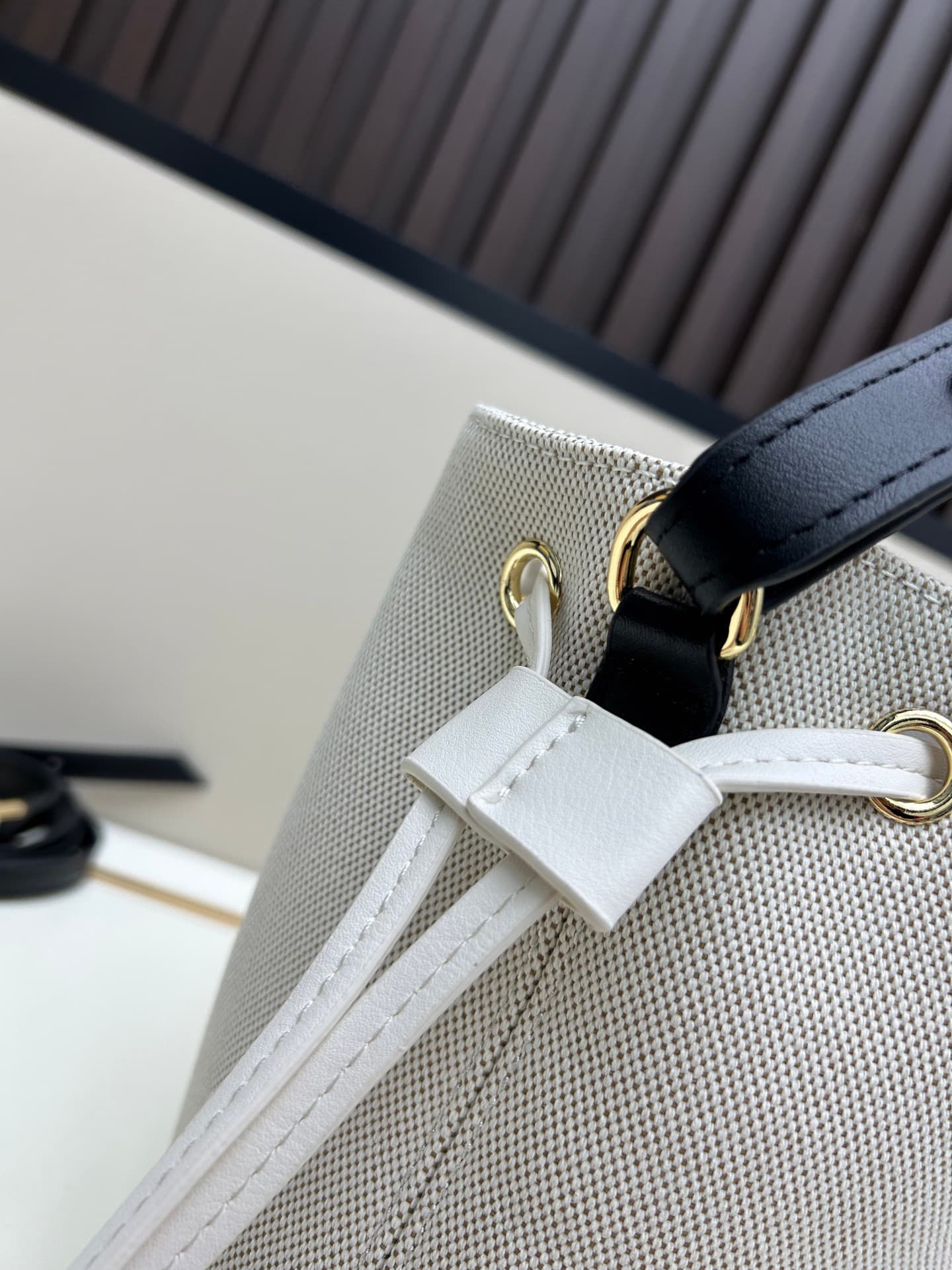 C8388 . New model 🆕 available for sale: Versace women’s rope-trimmed bucket bag. High-quality material, large capacity – it really holds a lot. Equipped with long and short shoulder straps — image 6