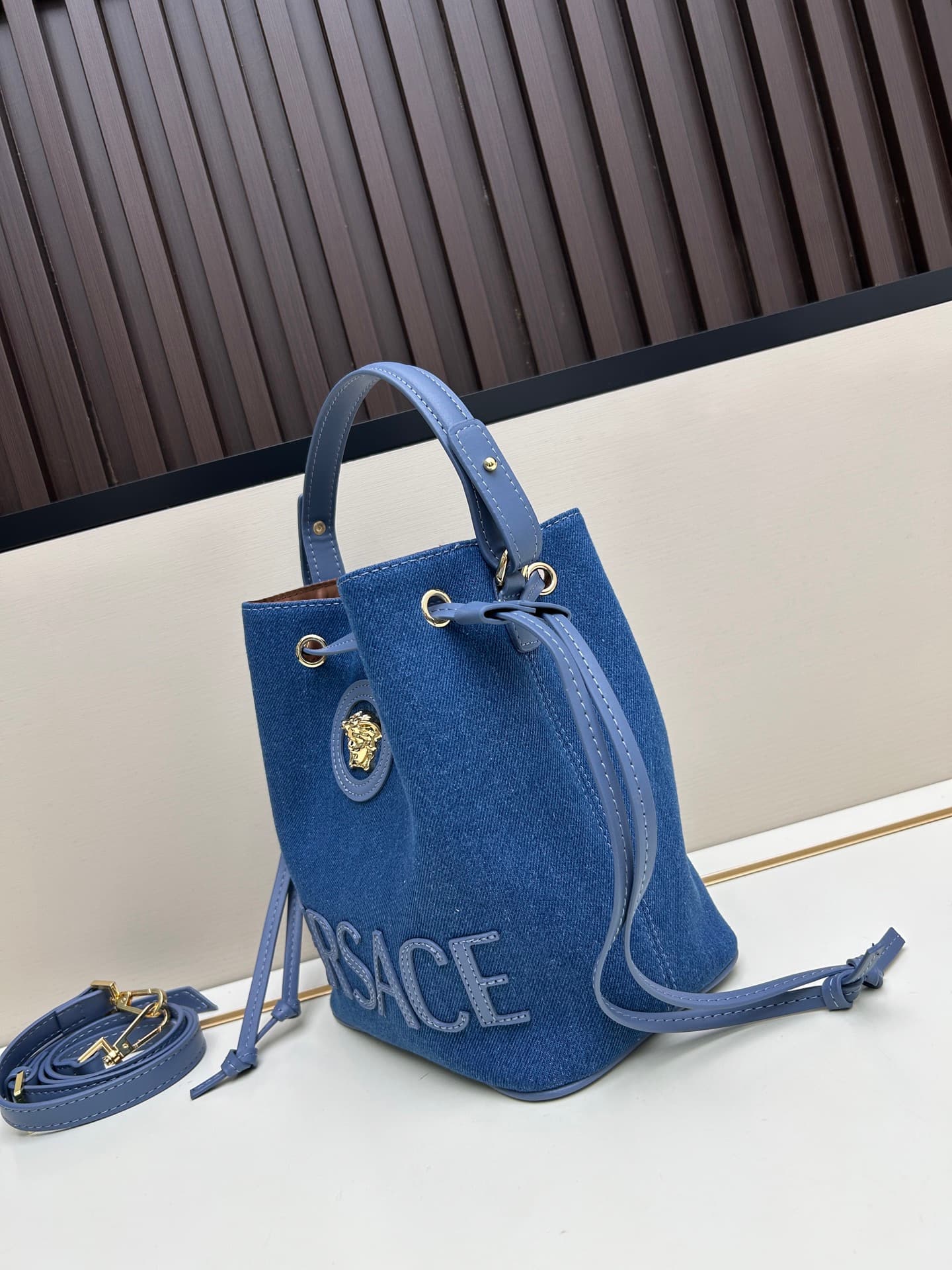 C8386 . New model 🆕 available for sale: Versace women’s strap backpack. High-quality fabric, large capacity – it really holds a lot of things. It comes with long and short shoulder straps — image 2