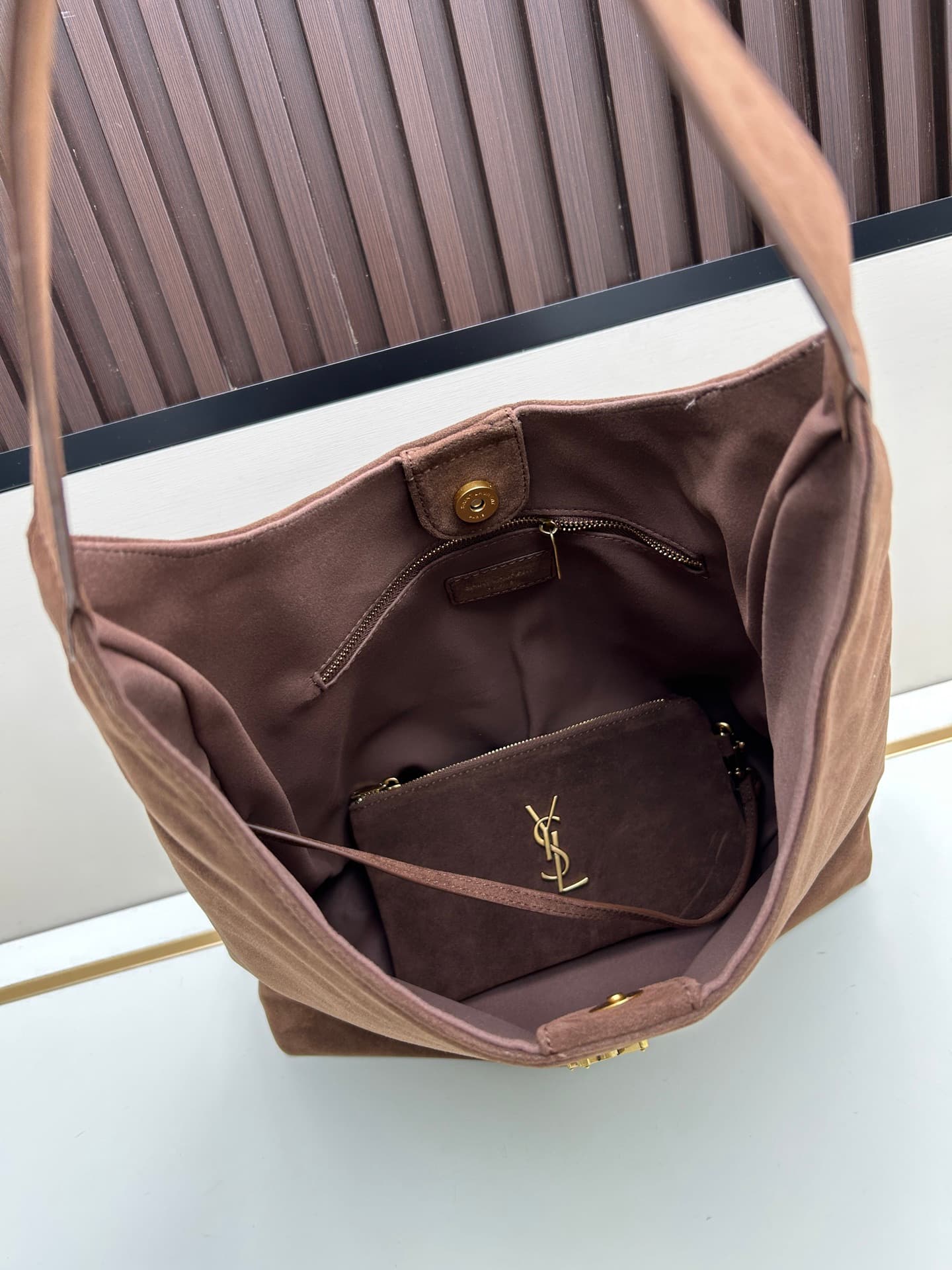 C8725 New model bags💰 Collection of suede items: Bea, Hobo, Jamie. Saint Laurent bags with soft suede and velvet textures, as well as bucket-shaped bags. They give a unique style; pairing them with suede or velvet textures creates more layers in the outfi — image 6