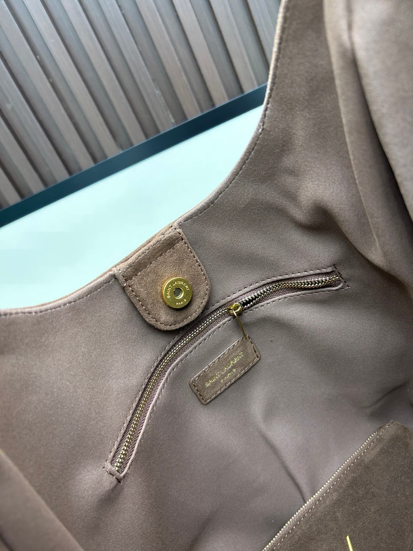 C8725 New model bags💰 Collection of suede items: Bea, Hobo, Jamie. Saint Laurent bags with soft suede and velvet textures, as well as bucket-shaped bags. They give a unique style; pairing them with suede or velvet textures creates more layers in the outfi — image 7