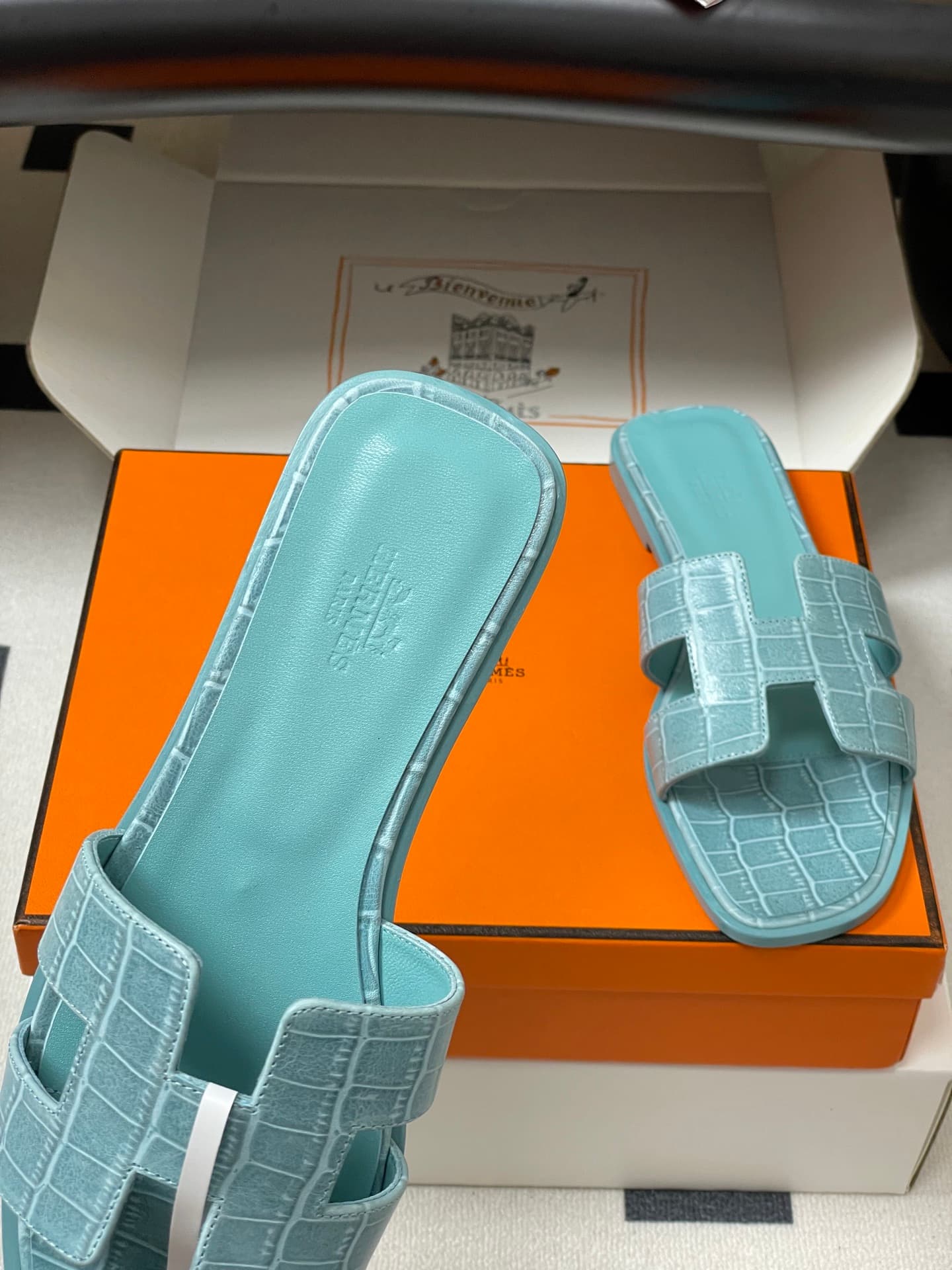 D8109 – Top-quality (come with high-end gift boxes/scarves) — image 7