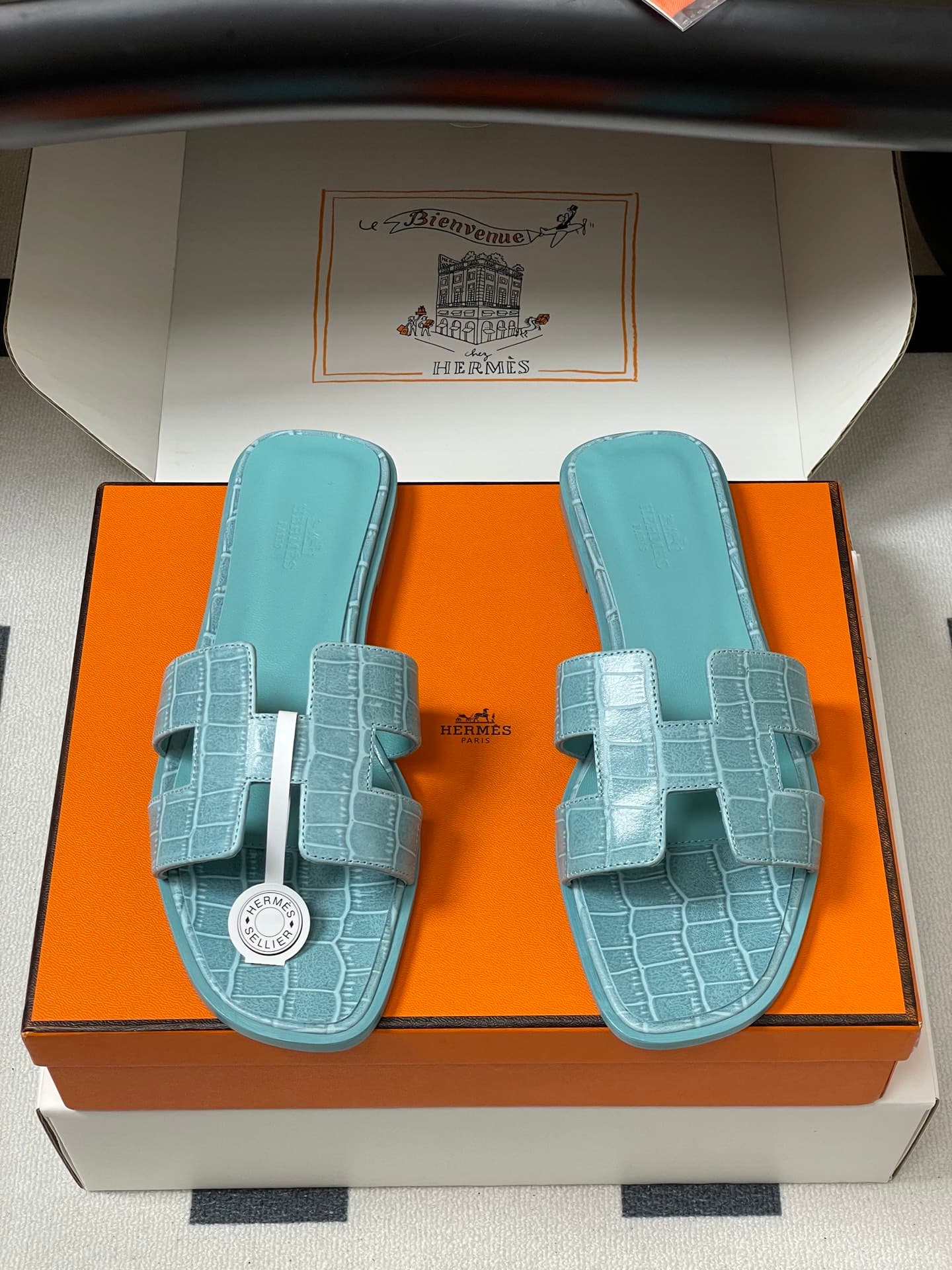 D8109 – Top-quality (come with high-end gift boxes/scarves) — image 5