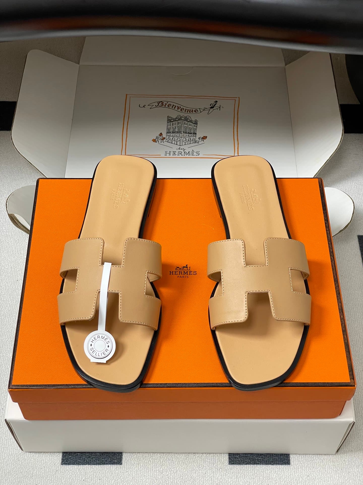 D8096 – Top-quality products (wrapped in high-end packaging boxes or scarves) — image 5