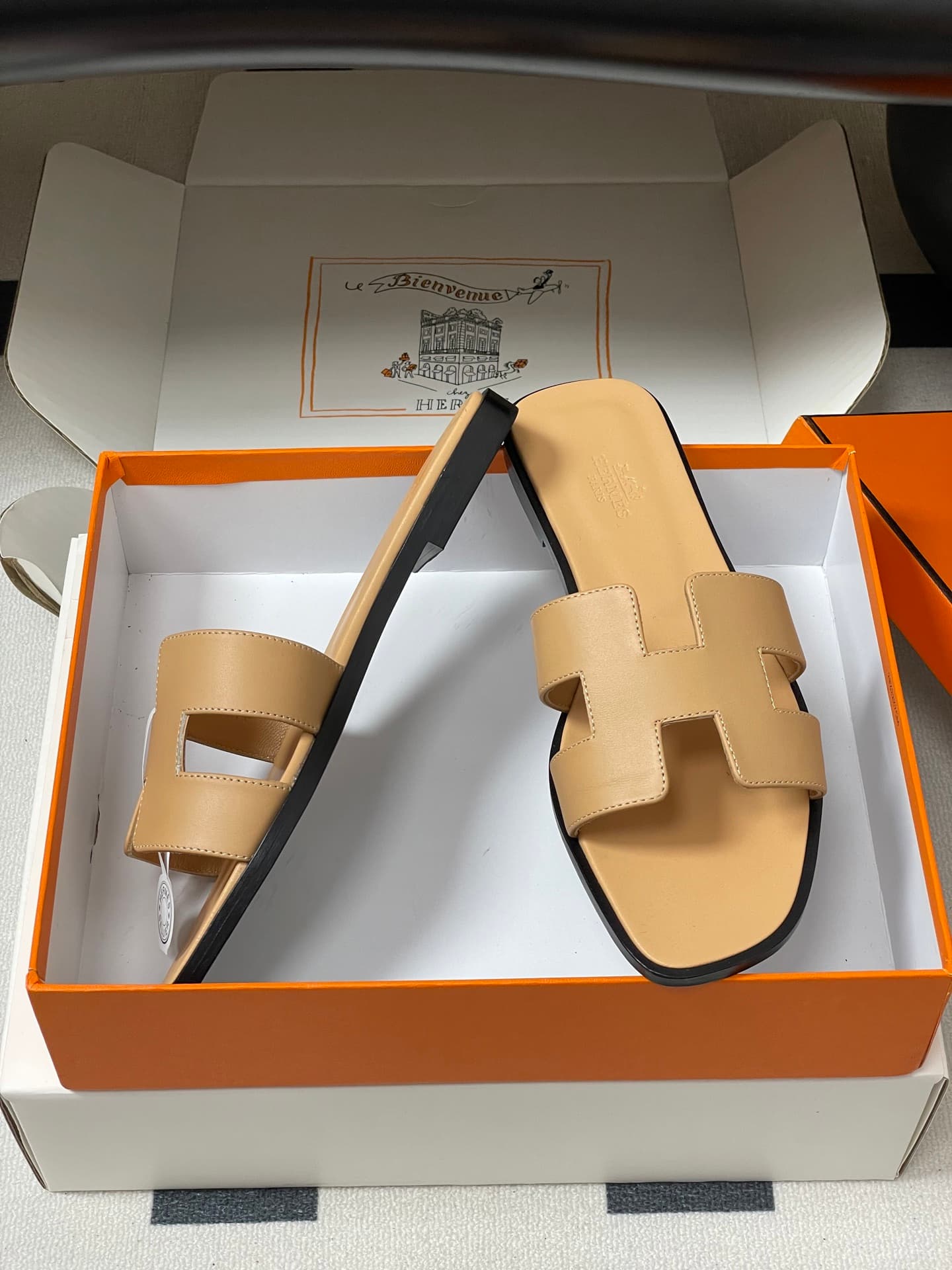 D8096 – Top-quality products (wrapped in high-end packaging boxes or scarves) — image 6