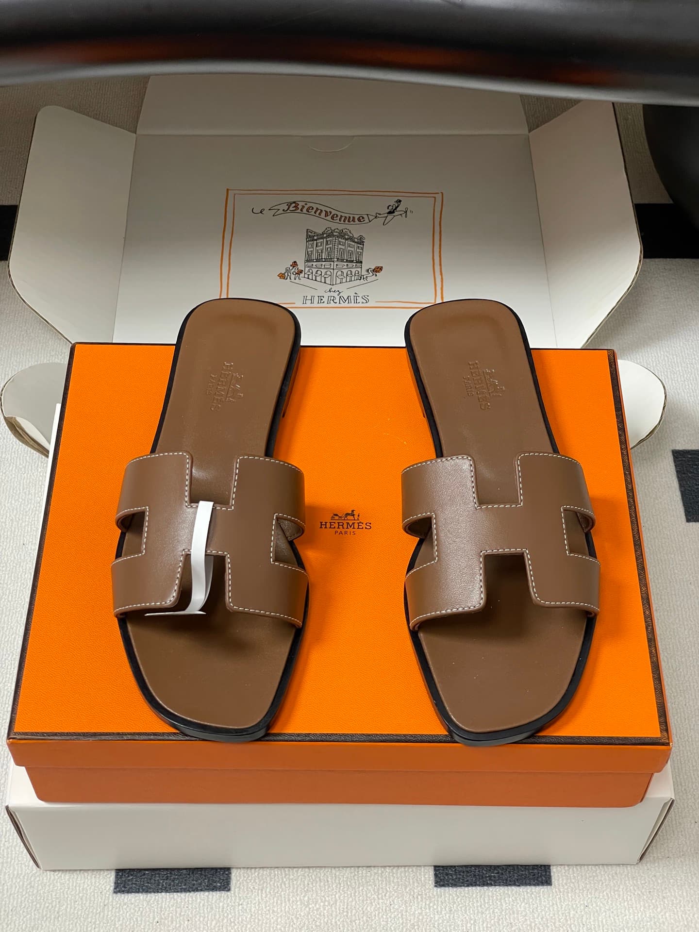 D8095 – Top-quality (come with high-end gift boxes/scarves) — image 5