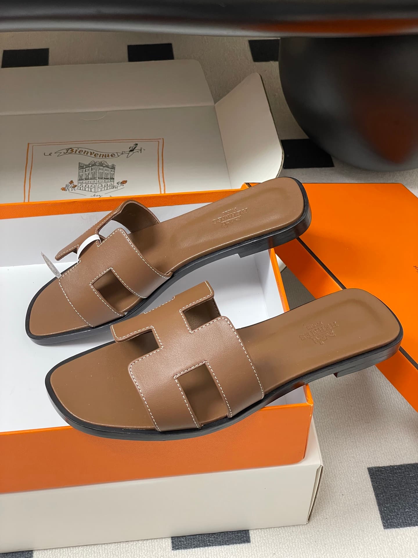 D8095 – Top-quality (come with high-end gift boxes/scarves) — image 4