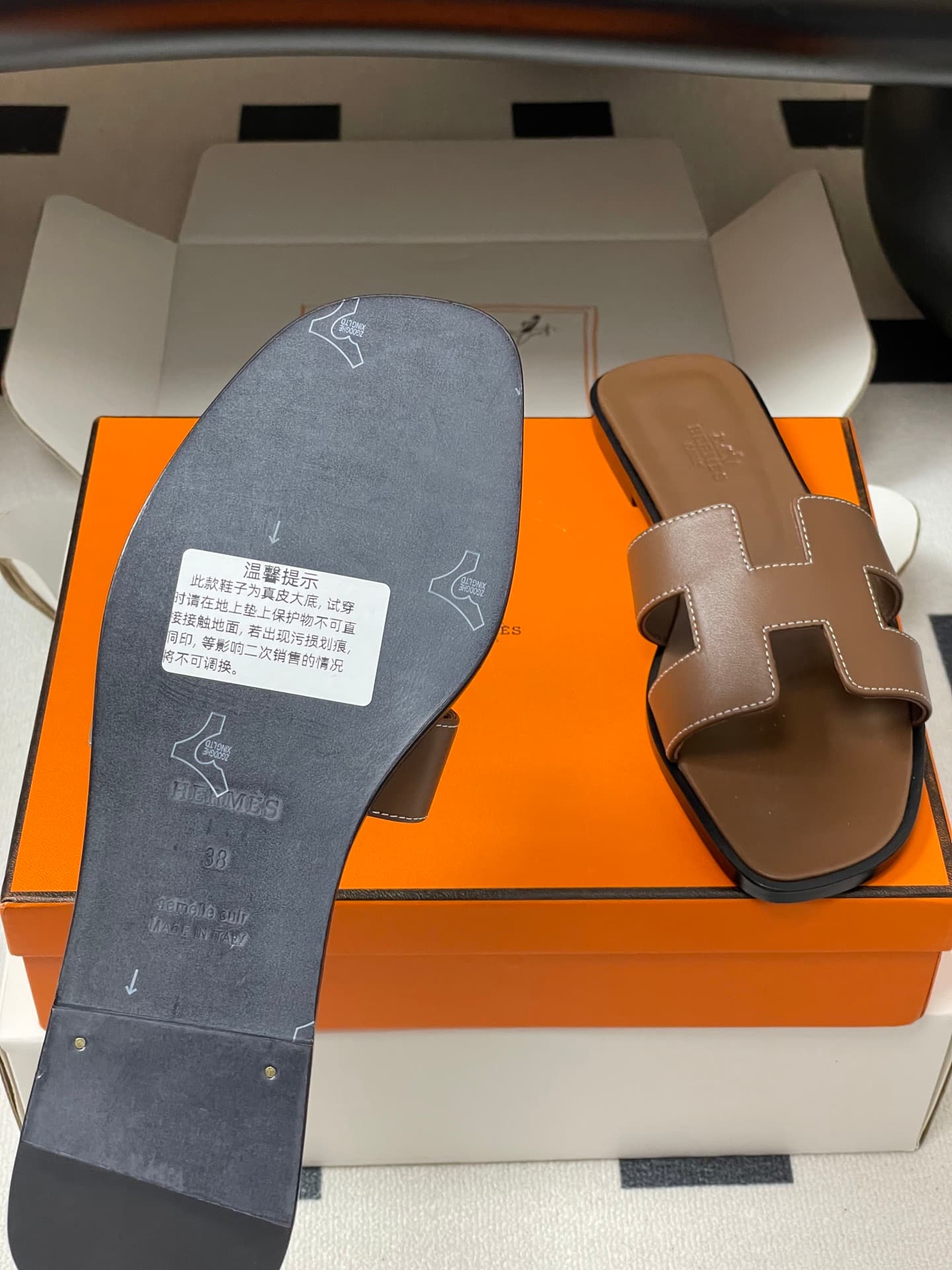 D8095 – Top-quality (come with high-end gift boxes/scarves) — image 8