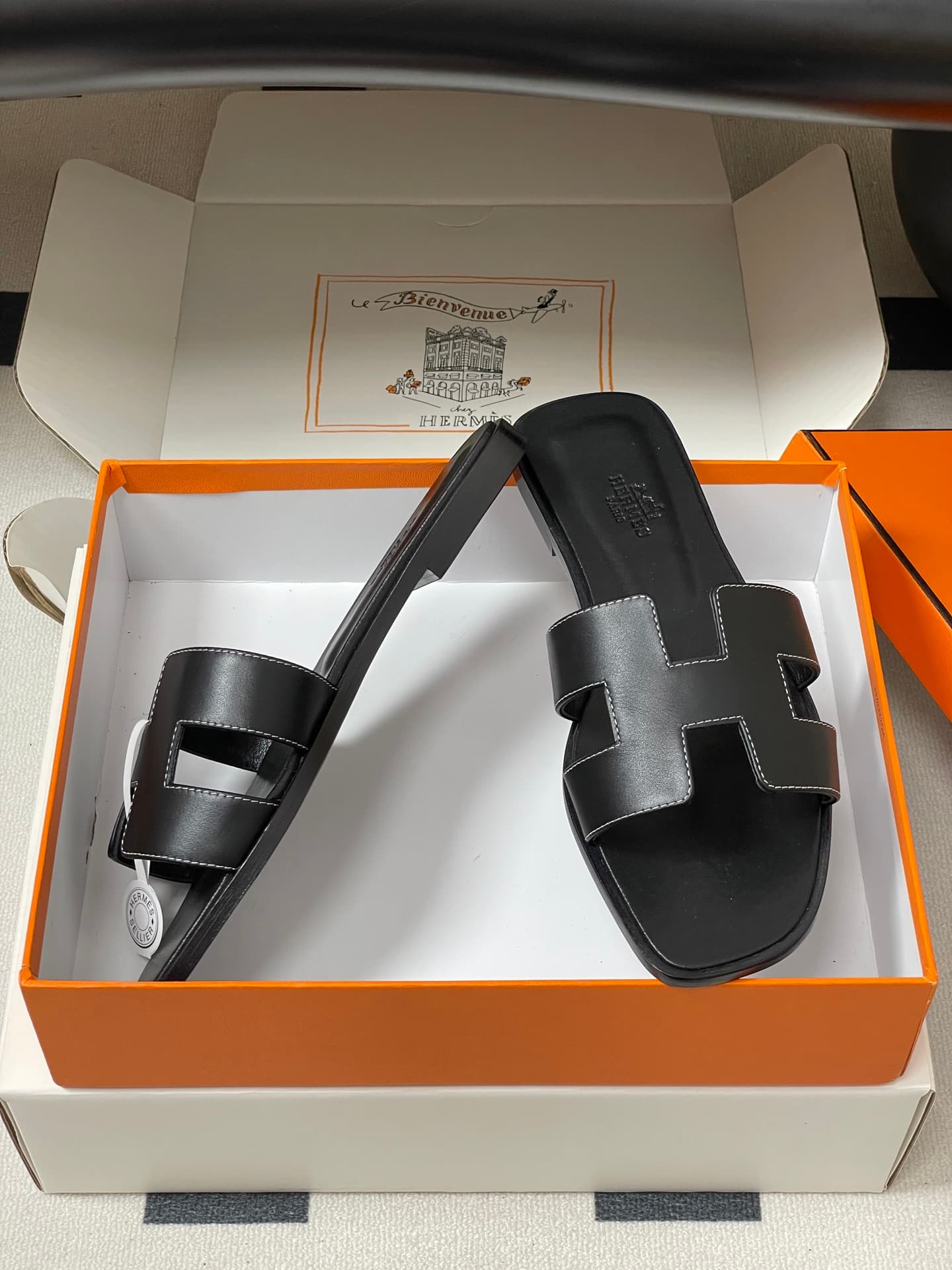 D8083 – Top-quality products (wrapped in high-end gift boxes or scarves) — image 6
