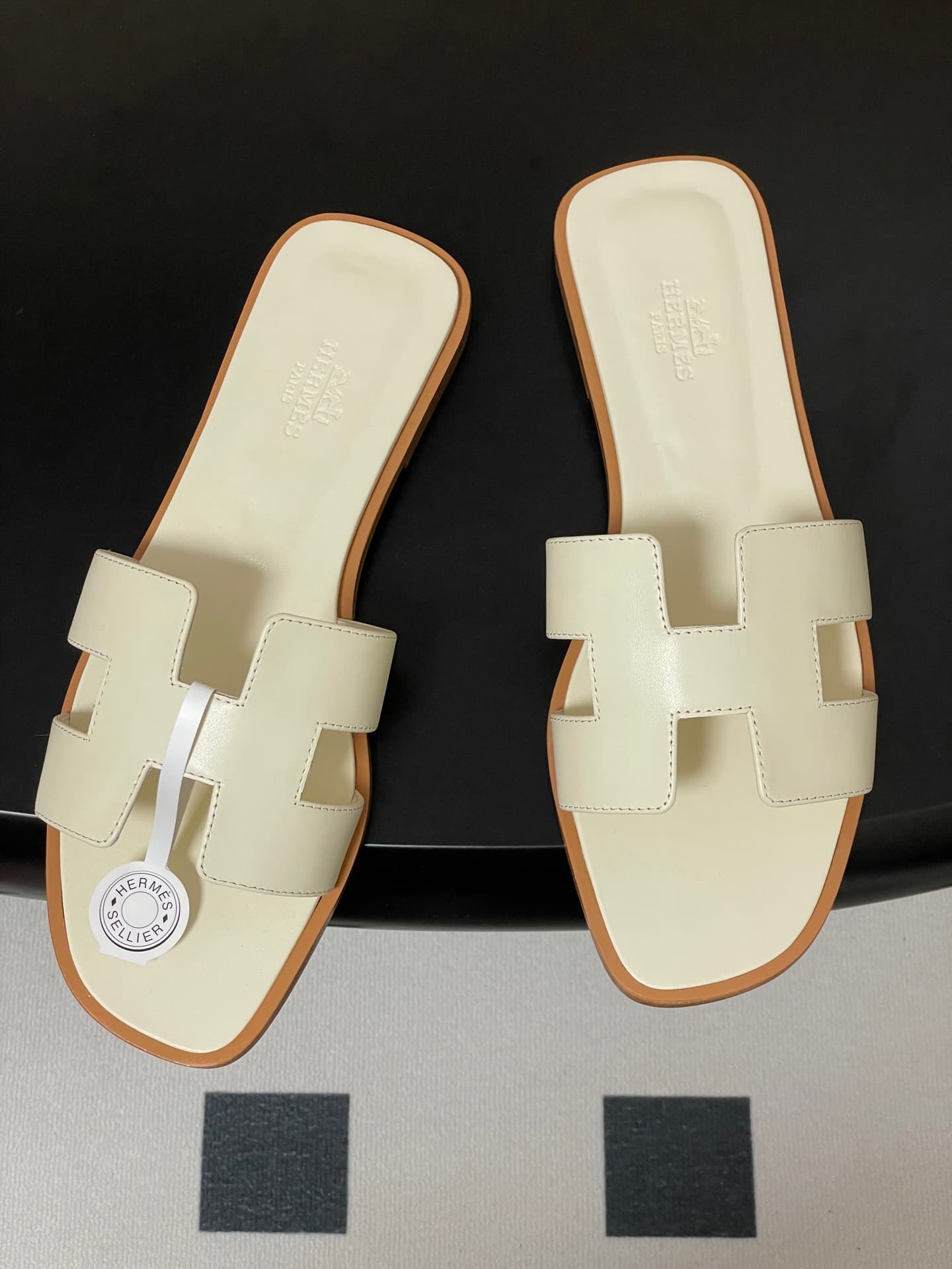D8089 – Top-quality products (come with high-end packaging boxes or scarves) — image 2
