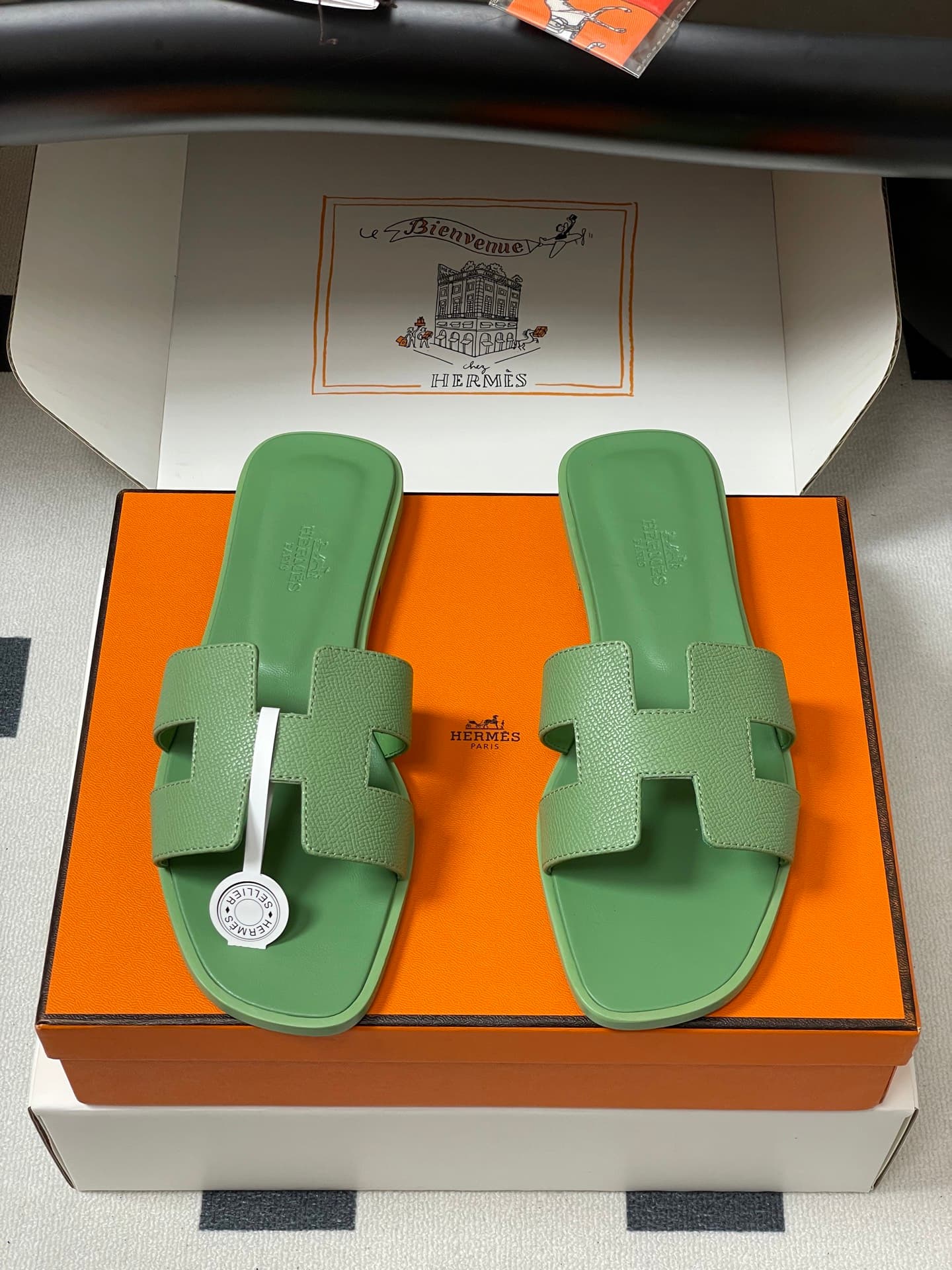 D8086 – Top-quality products (wrapped in high-end packaging boxes or scarves) — image 5