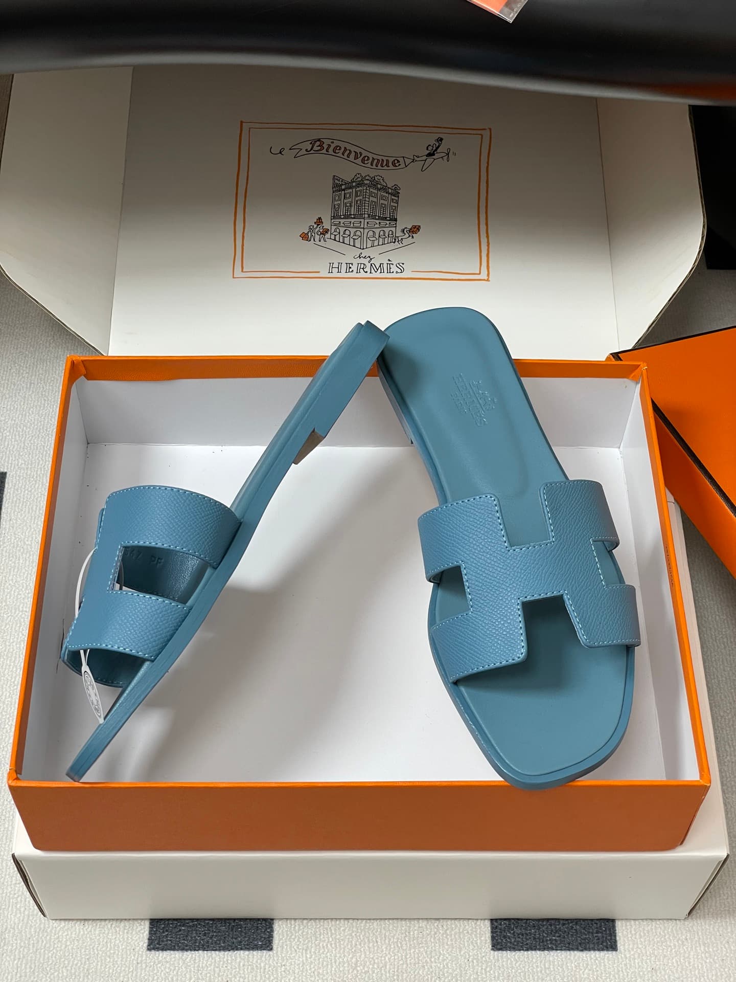 D8080 – Top-quality products (come with high-end gift boxes or scarves) — image 6