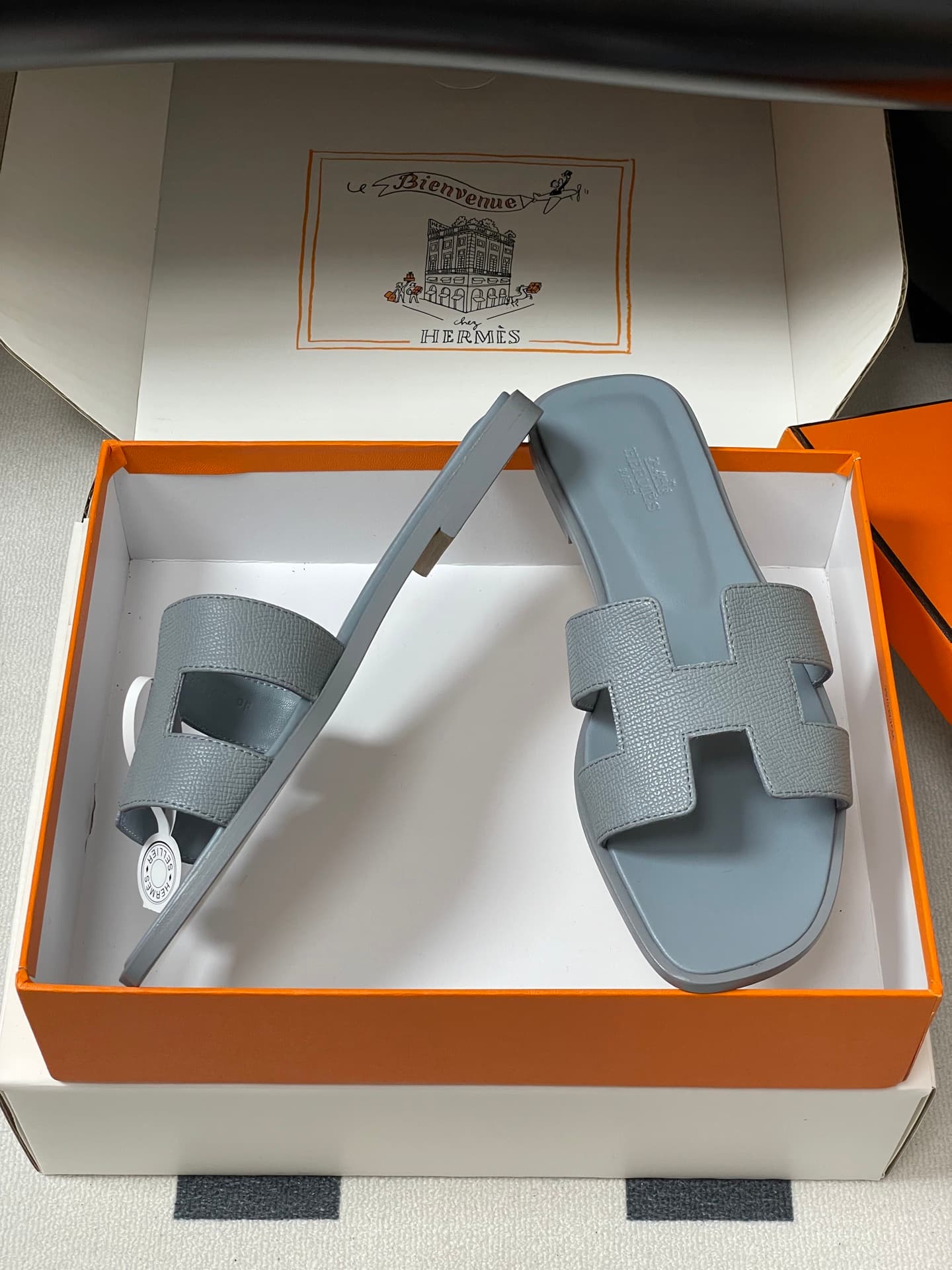 D8075 – Top-quality (come with high-end gift boxes or scarves) — image 6