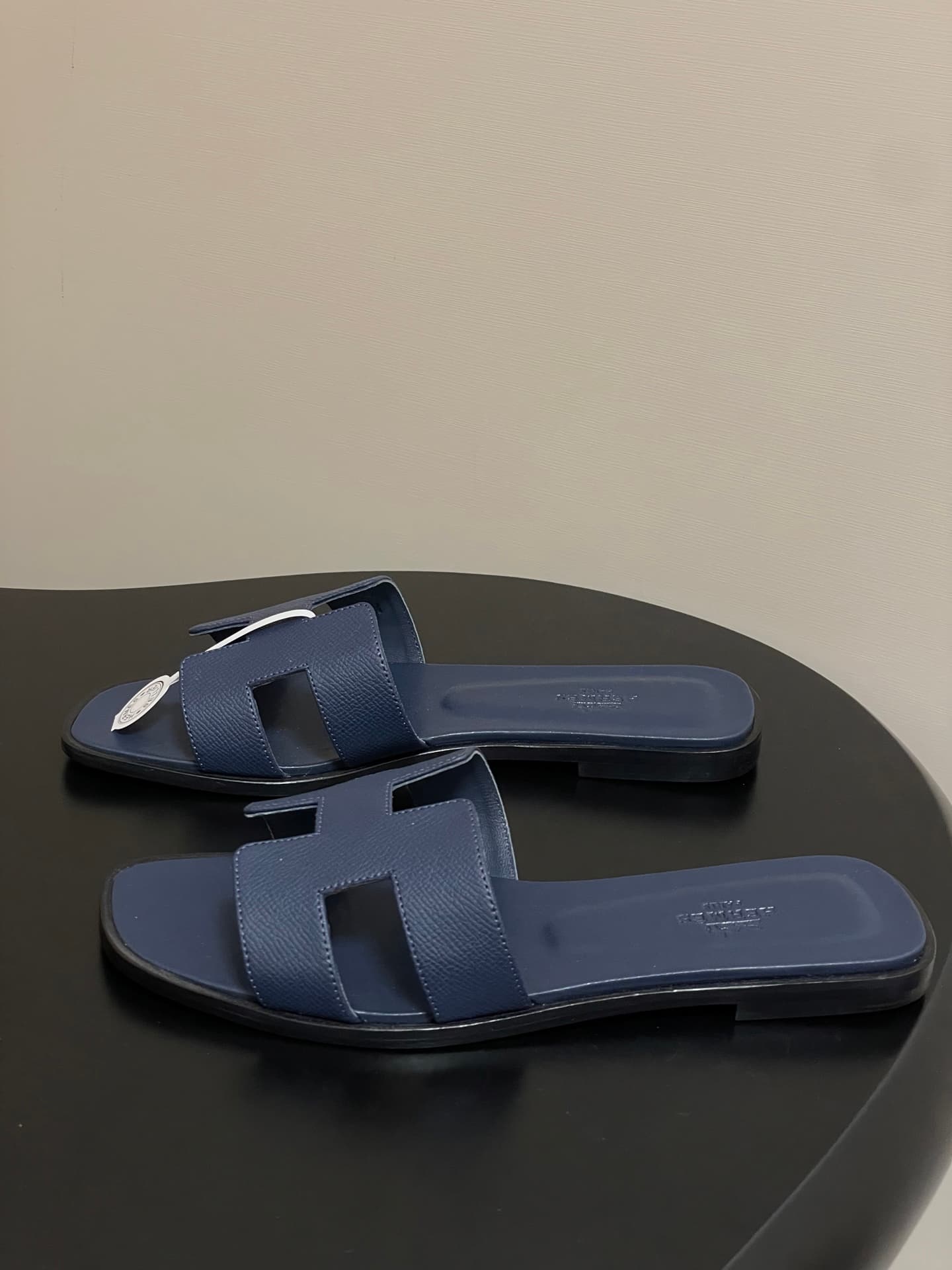 D8061 – Top-quality products (come with high-end packaging boxes or scarves) — image 3