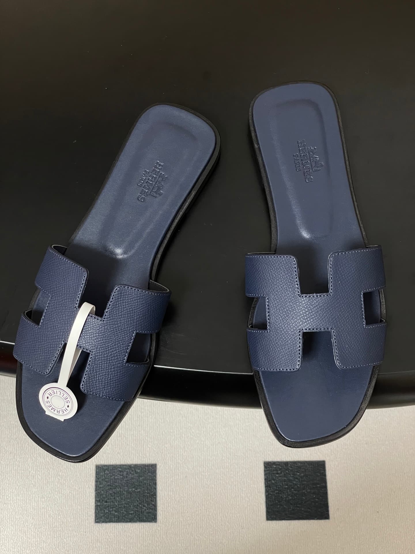 D8061 – Top-quality products (come with high-end packaging boxes or scarves) — image 2