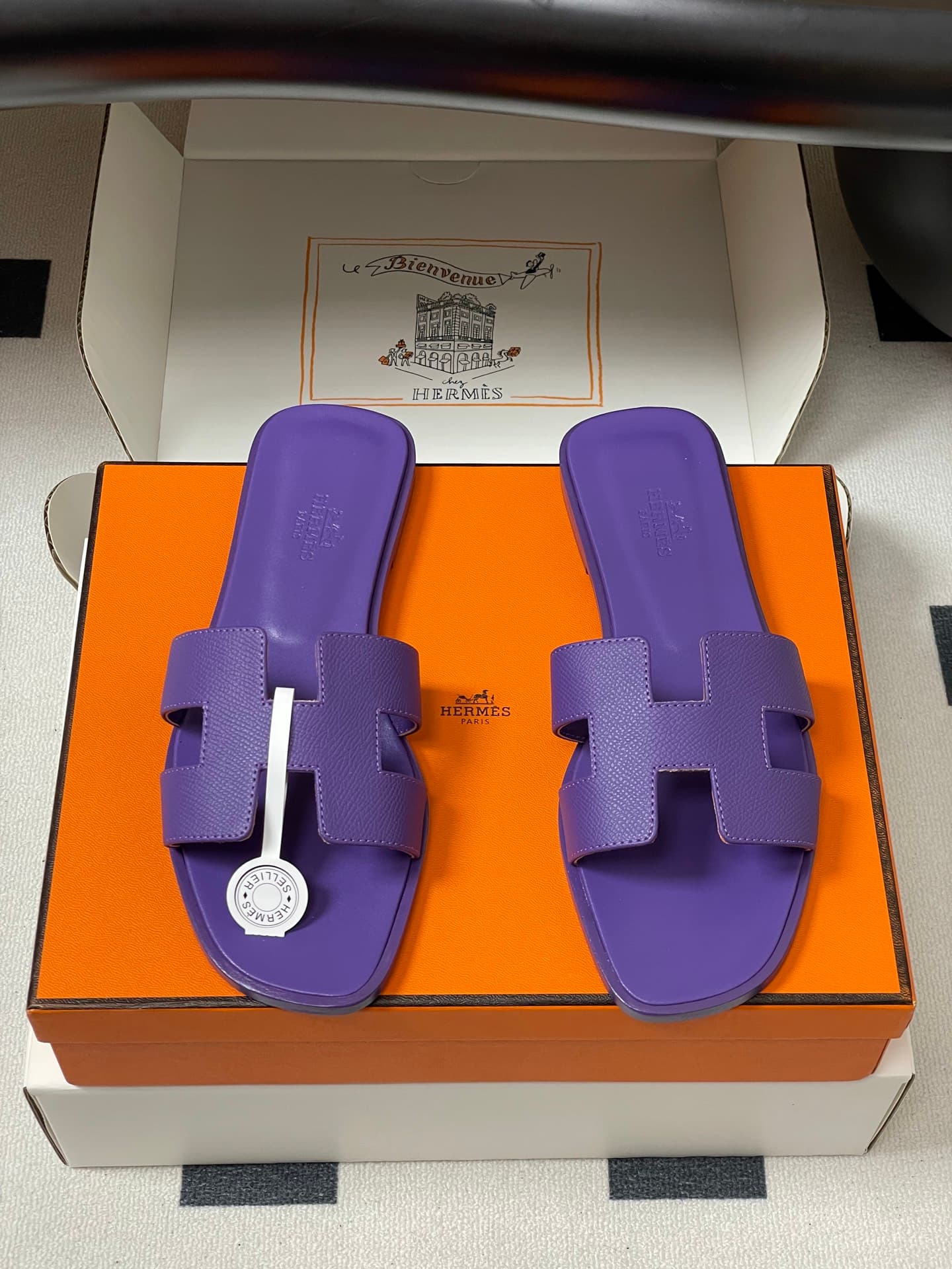 D8059 – Top-quality products (wrapped in high-end gift boxes or scarves) — image 5
