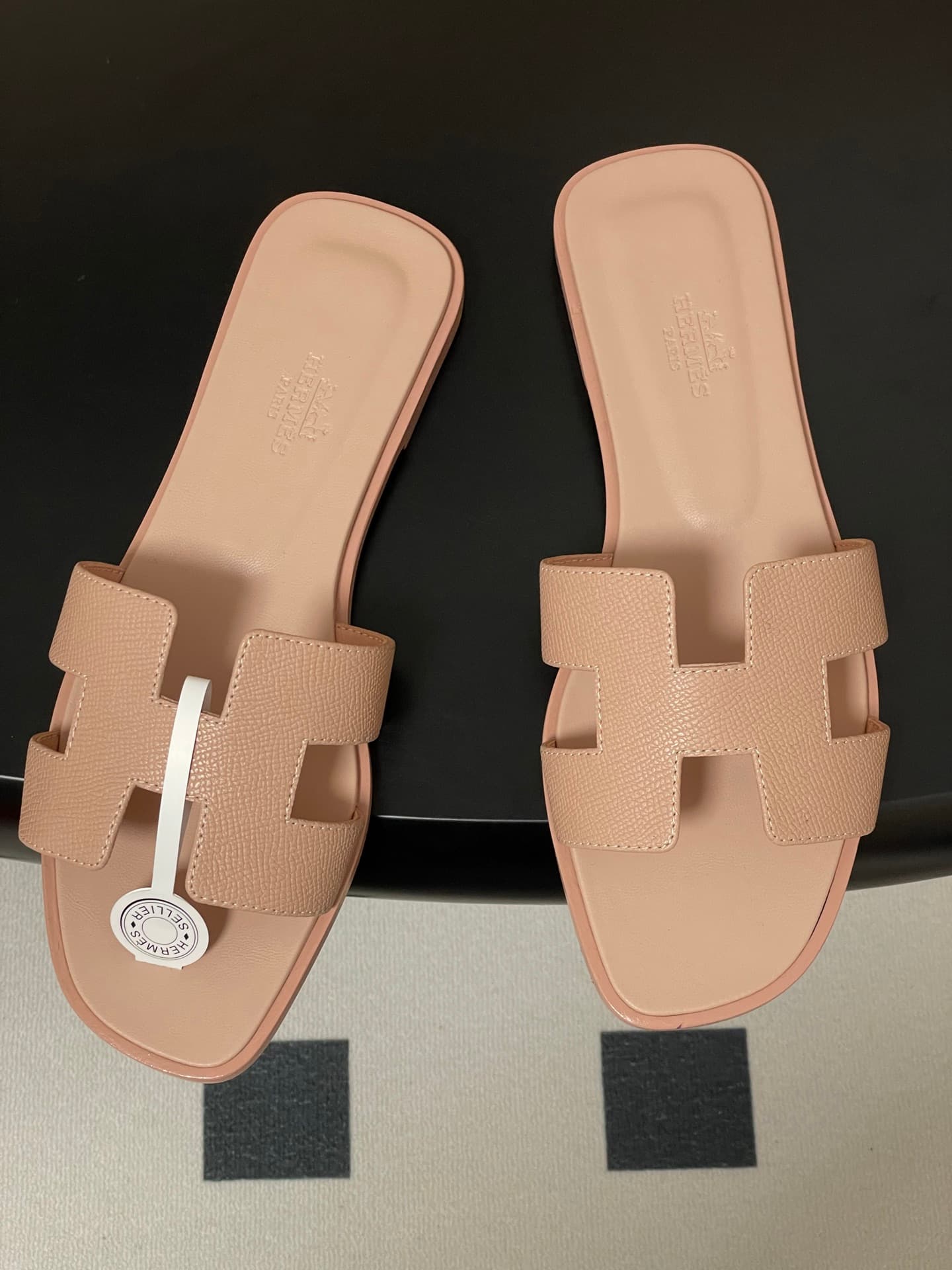 D8054 – Top-quality (come with high-end packaging boxes or scarves) — image 2