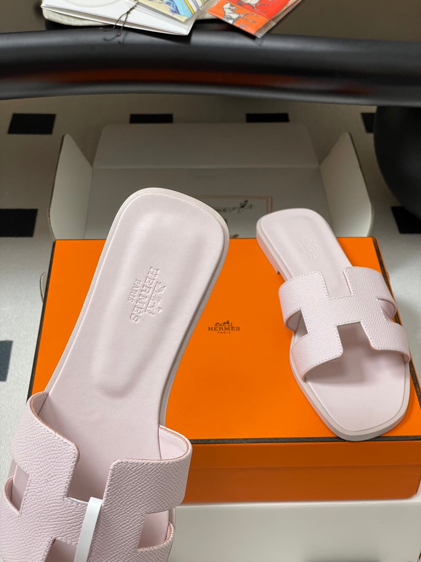 D8052 – Top-quality quality (come with high-end gift boxes or scarves) — image 7