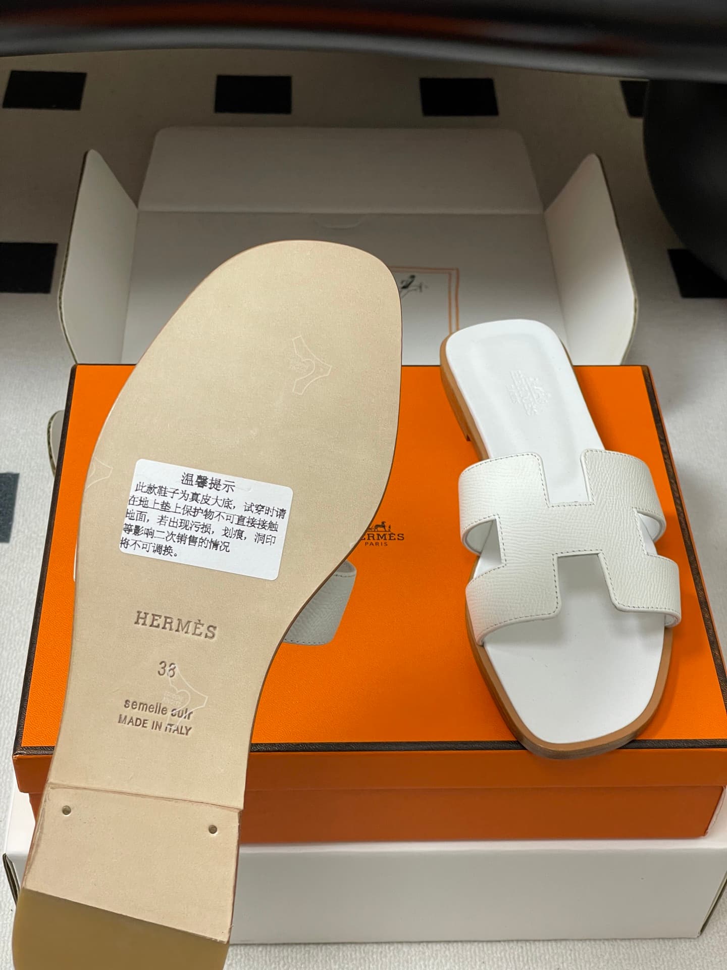 D8049 – Top-quality quality (come with high-end gift boxes/scarves) — image 8