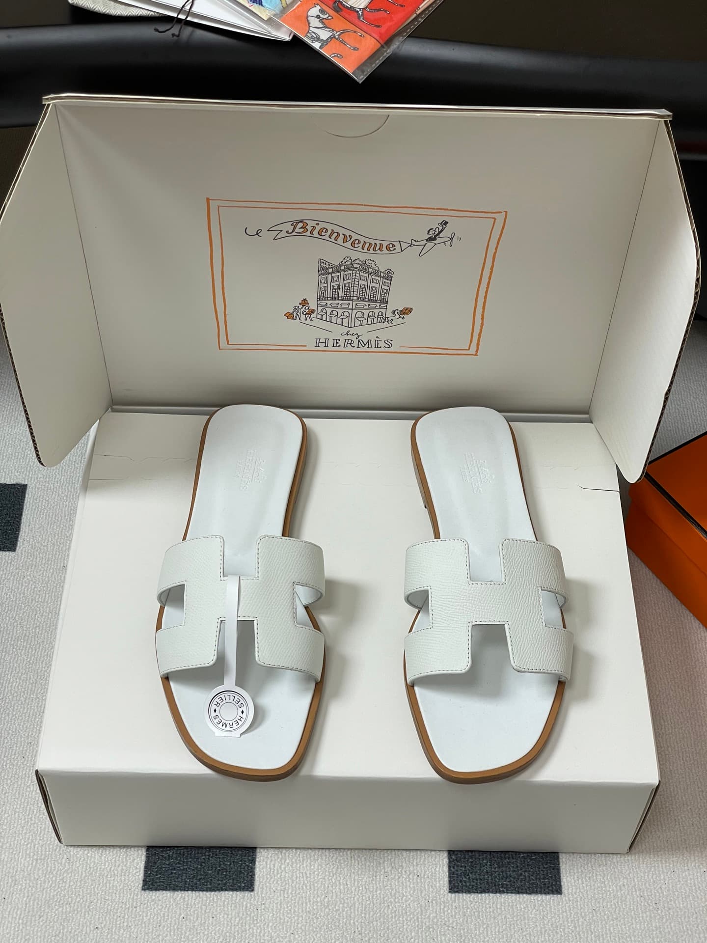 D8049 – Top-quality quality (come with high-end gift boxes/scarves) — image 5