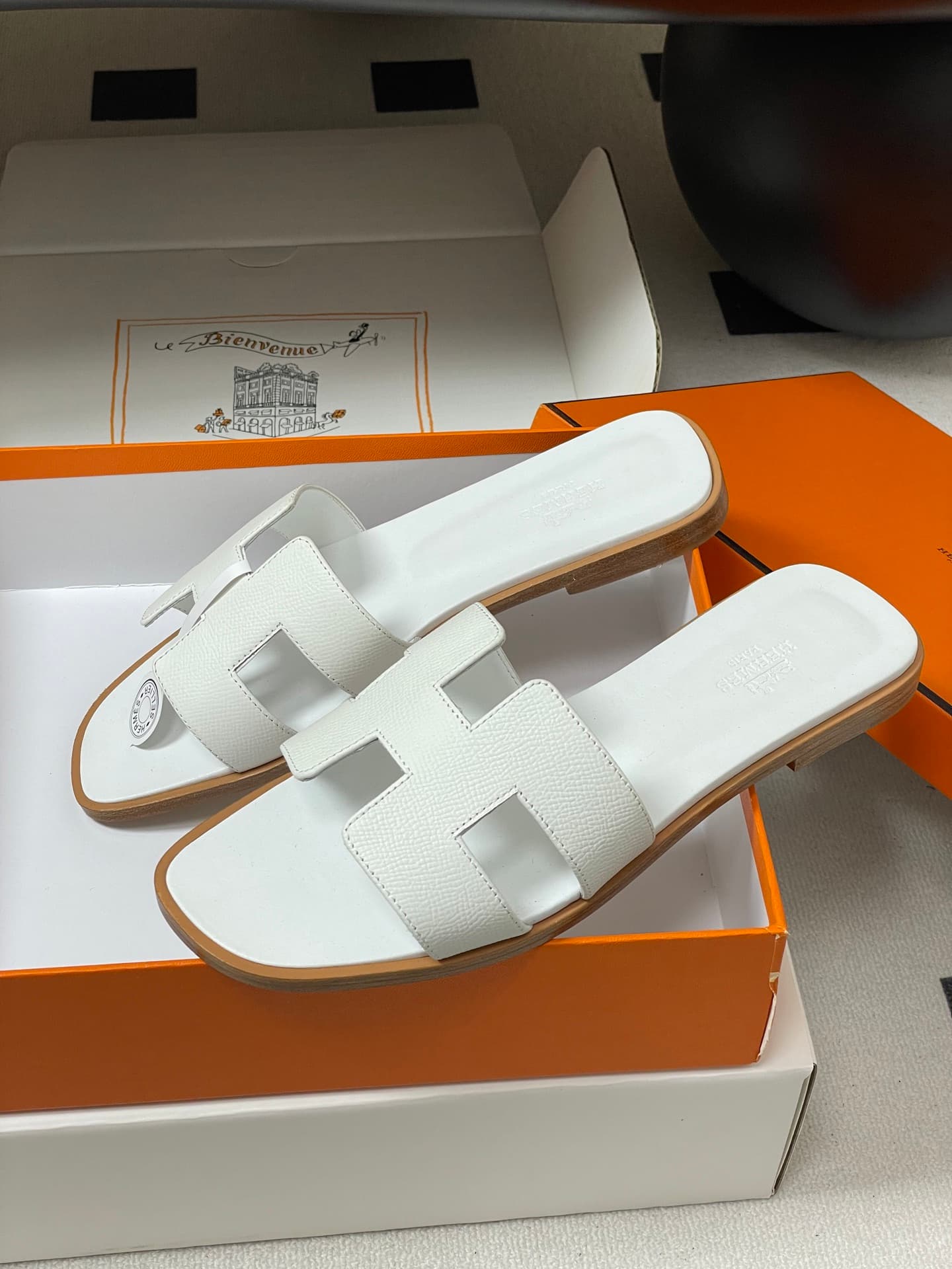 D8049 – Top-quality quality (come with high-end gift boxes/scarves) — image 4