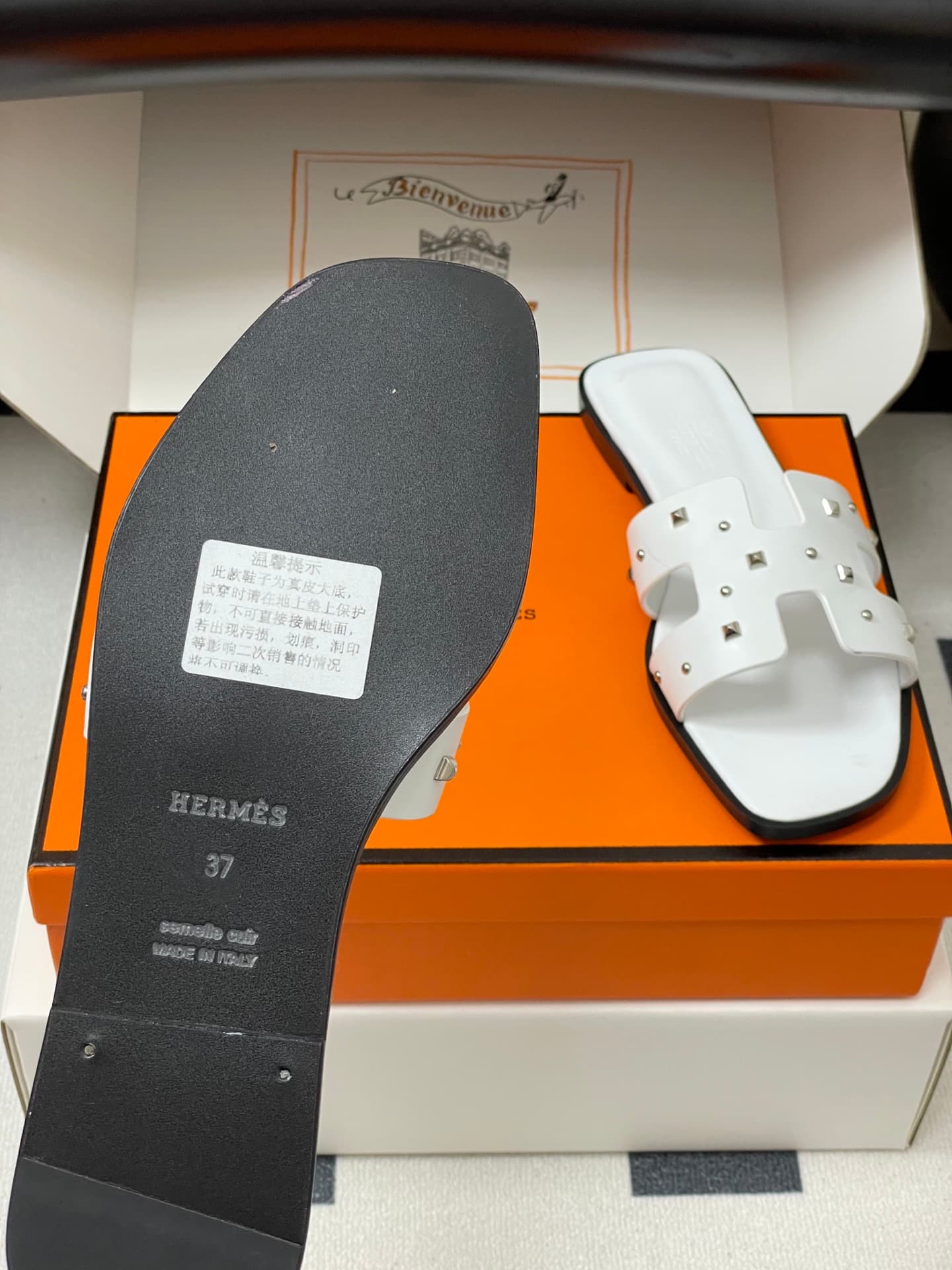 D8036 – Top-quality products (wrapped in high-end packaging boxes or scarves) — image 8