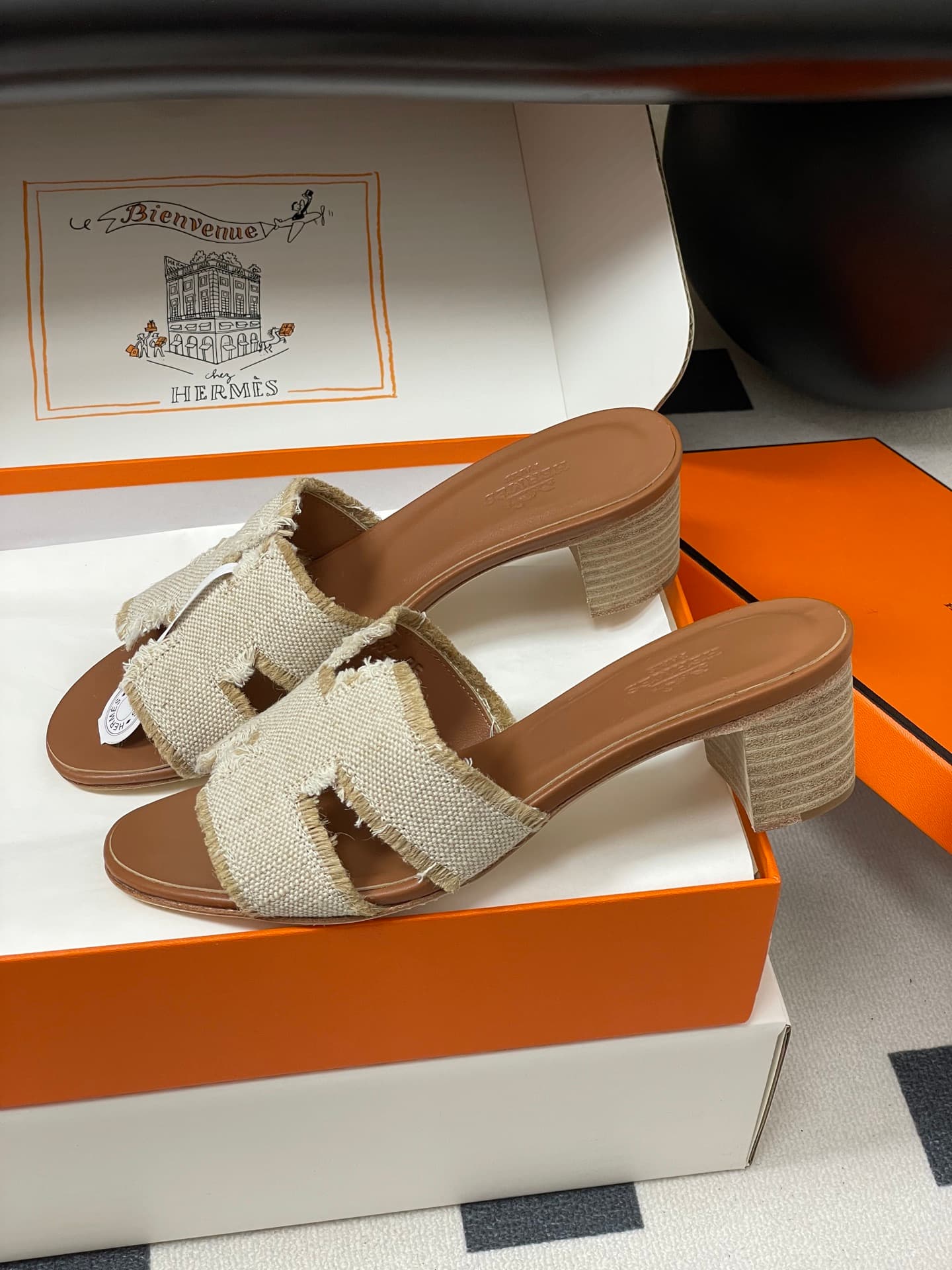 D8048 – Top-quality quality (wrapped in high-end gift boxes or scarves) — image 4