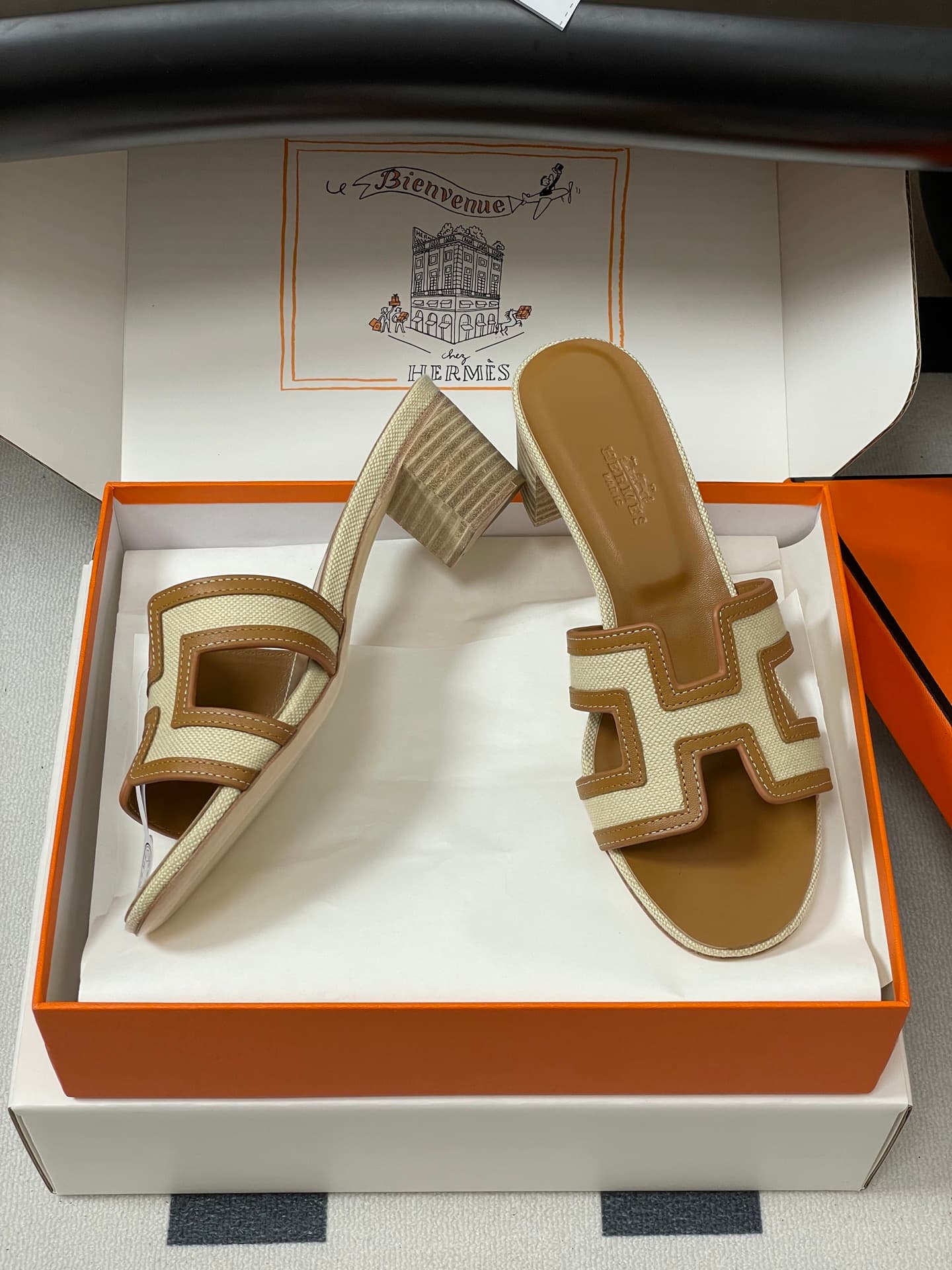 D8044 – Top-quality products (come with high-end gift boxes or scarves) — image 6