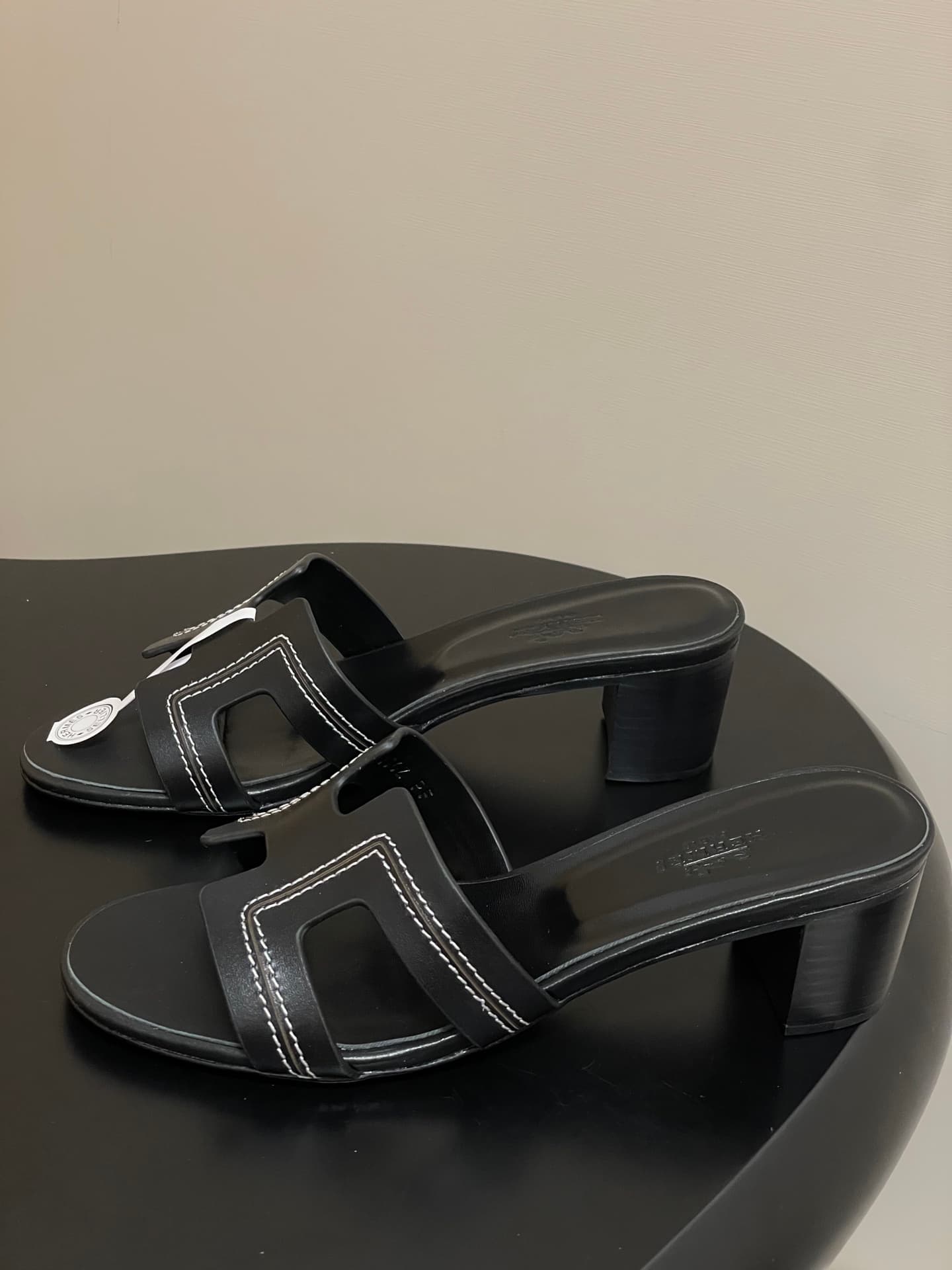 D8040 – Top-quality products (wrapped in high-end gift boxes or scarves) — image 3