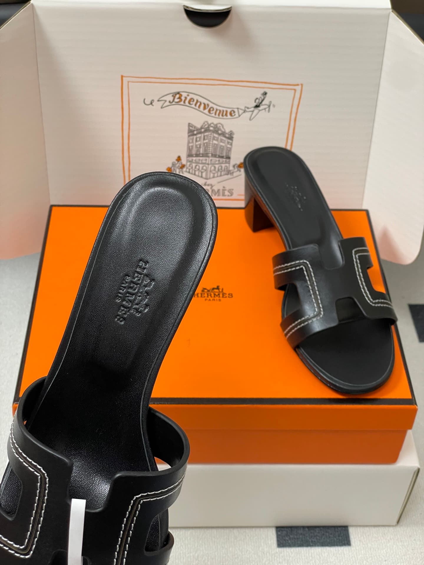 D8040 – Top-quality products (wrapped in high-end gift boxes or scarves) — image 7