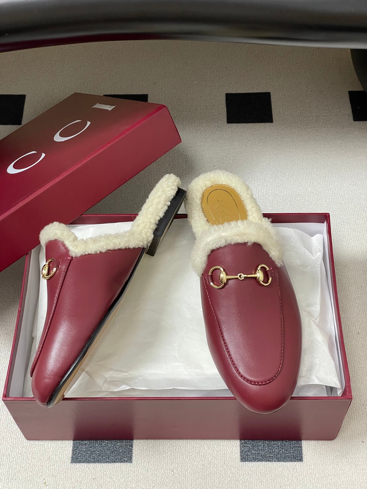 D7118 🏧𝐆𝐔𝐂𝐂𝐈 Gucci Princetown classic wool slippers, suede-mouthed mules with buckle feet, half-slipper style slippers made of Merino wool. — image 3