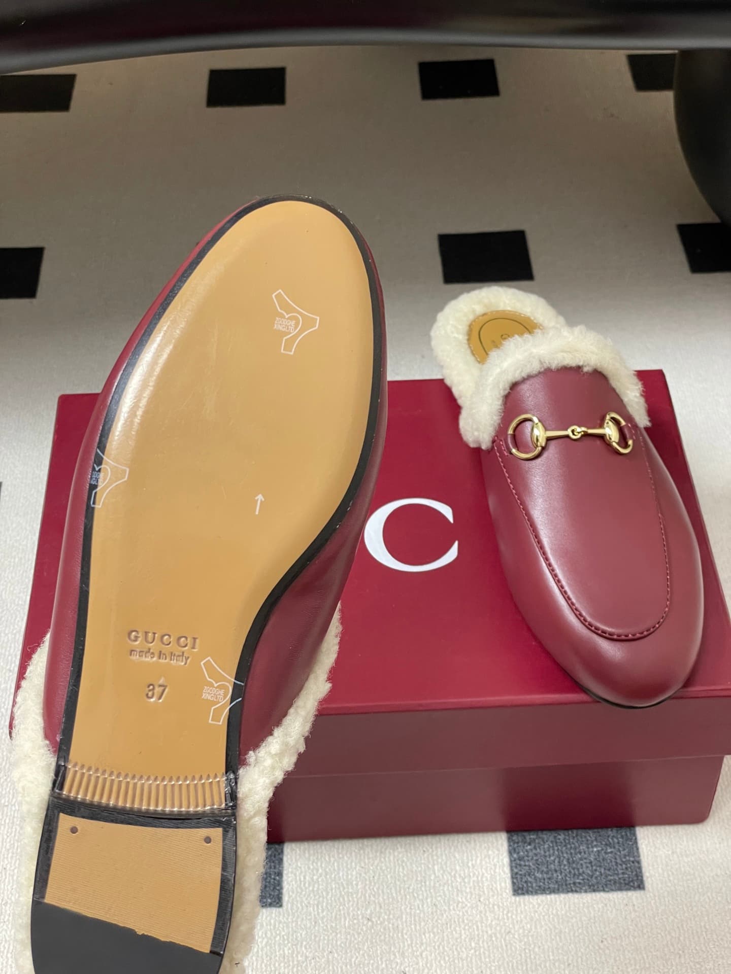 D7118 🏧𝐆𝐔𝐂𝐂𝐈 Gucci Princetown classic wool slippers, suede-mouthed mules with buckle feet, half-slipper style slippers made of Merino wool. — image 5