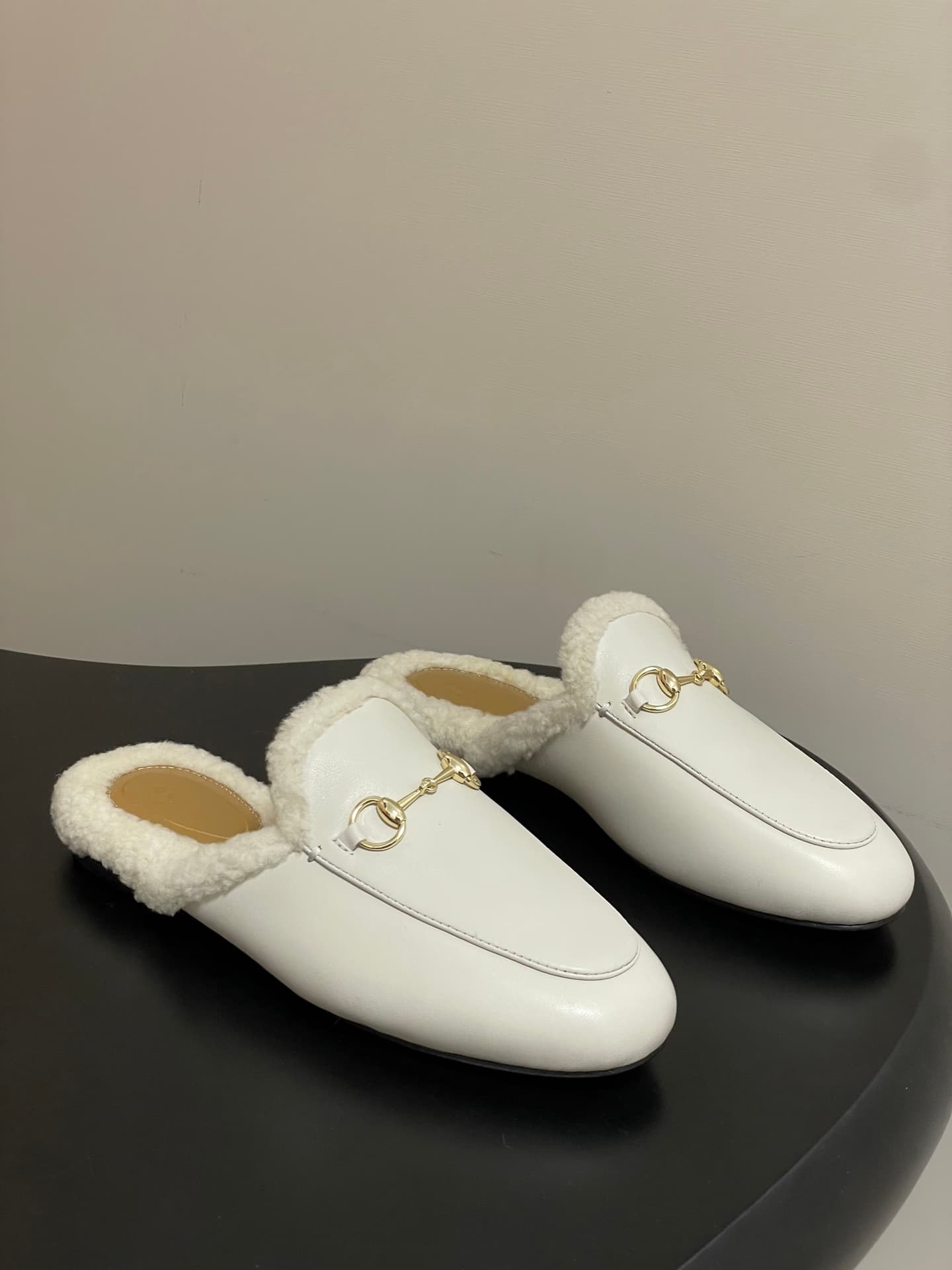 D7117 🏧𝐆𝐔𝐂𝐂𝐈 Gucci Princetown classic wool slippers, suede-moutier shoes with buckle, half-slipper style, Merino sheep wool slippers. — image 7