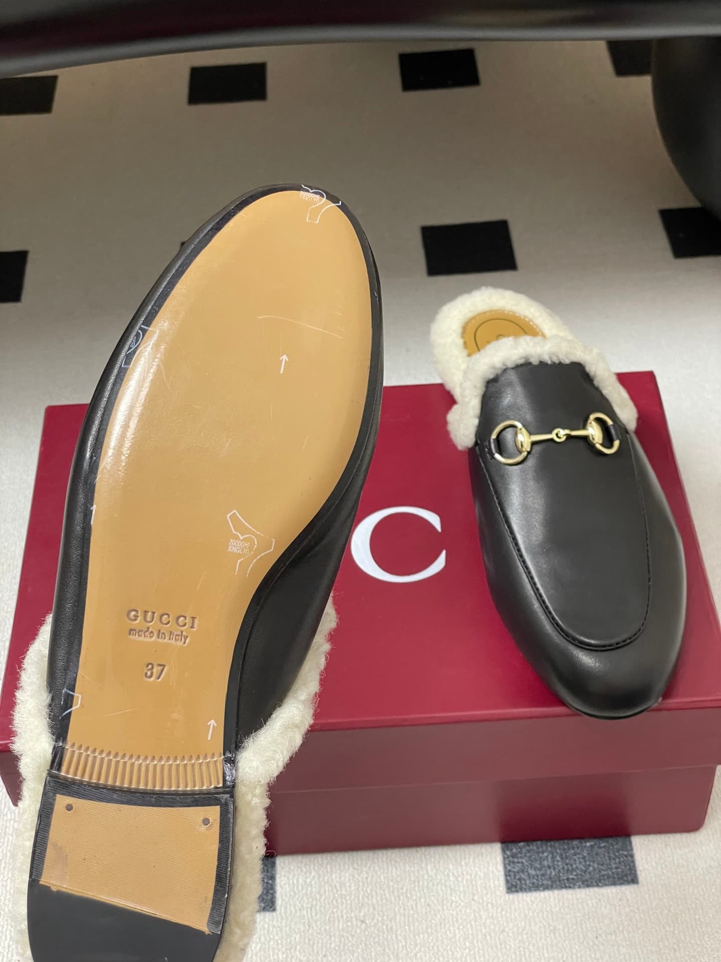 D7115 🏧𝐆𝐔𝐂𝐂𝐈 Gucci Princetown classic wool slippers, moutier shoes with leather texture, buckle-style flat slippers made of Merino sheep wool. — image 5