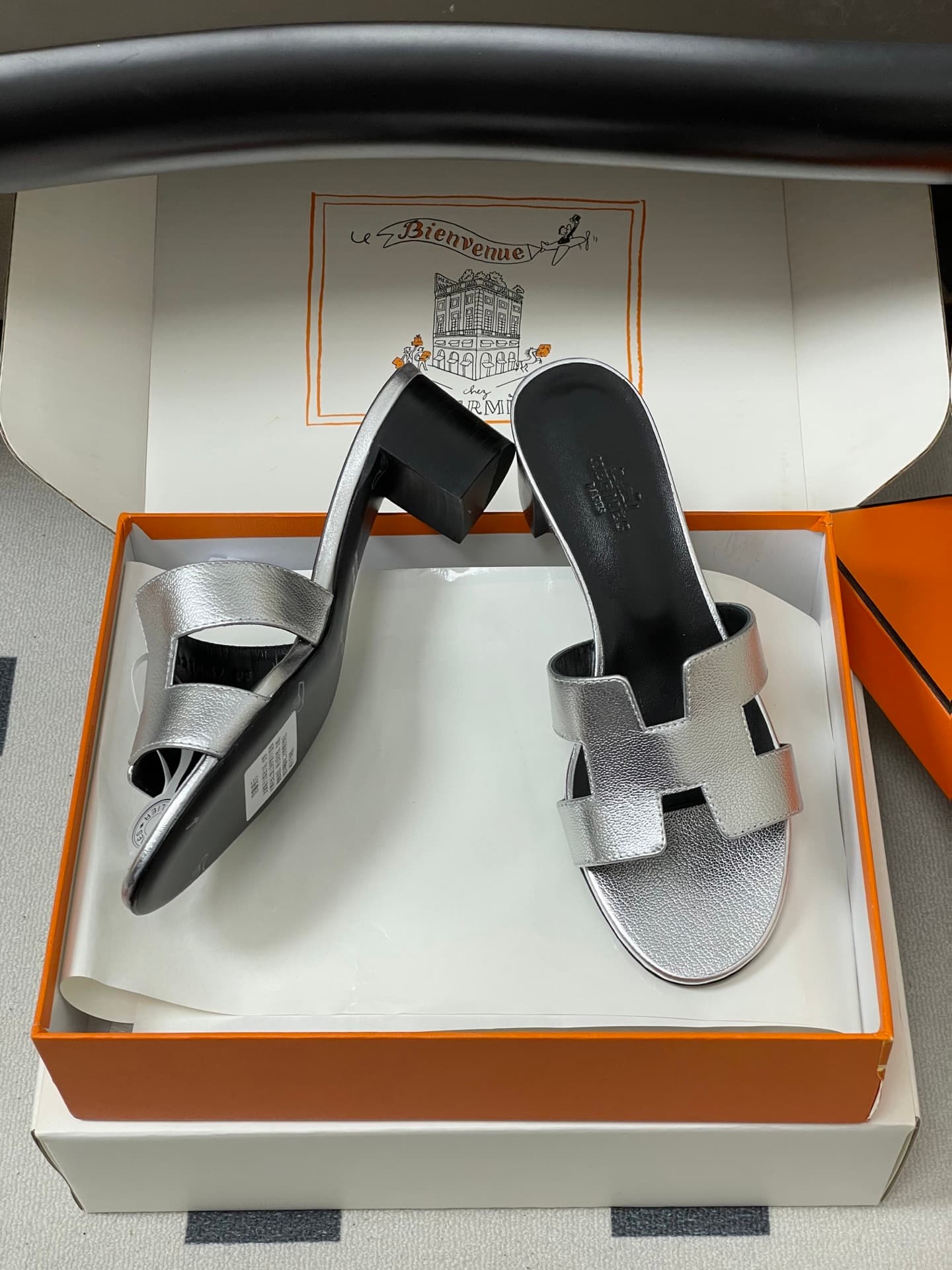 D8034 – Top-quality products (wrapped in high-end packaging✈️/scarves) — image 6