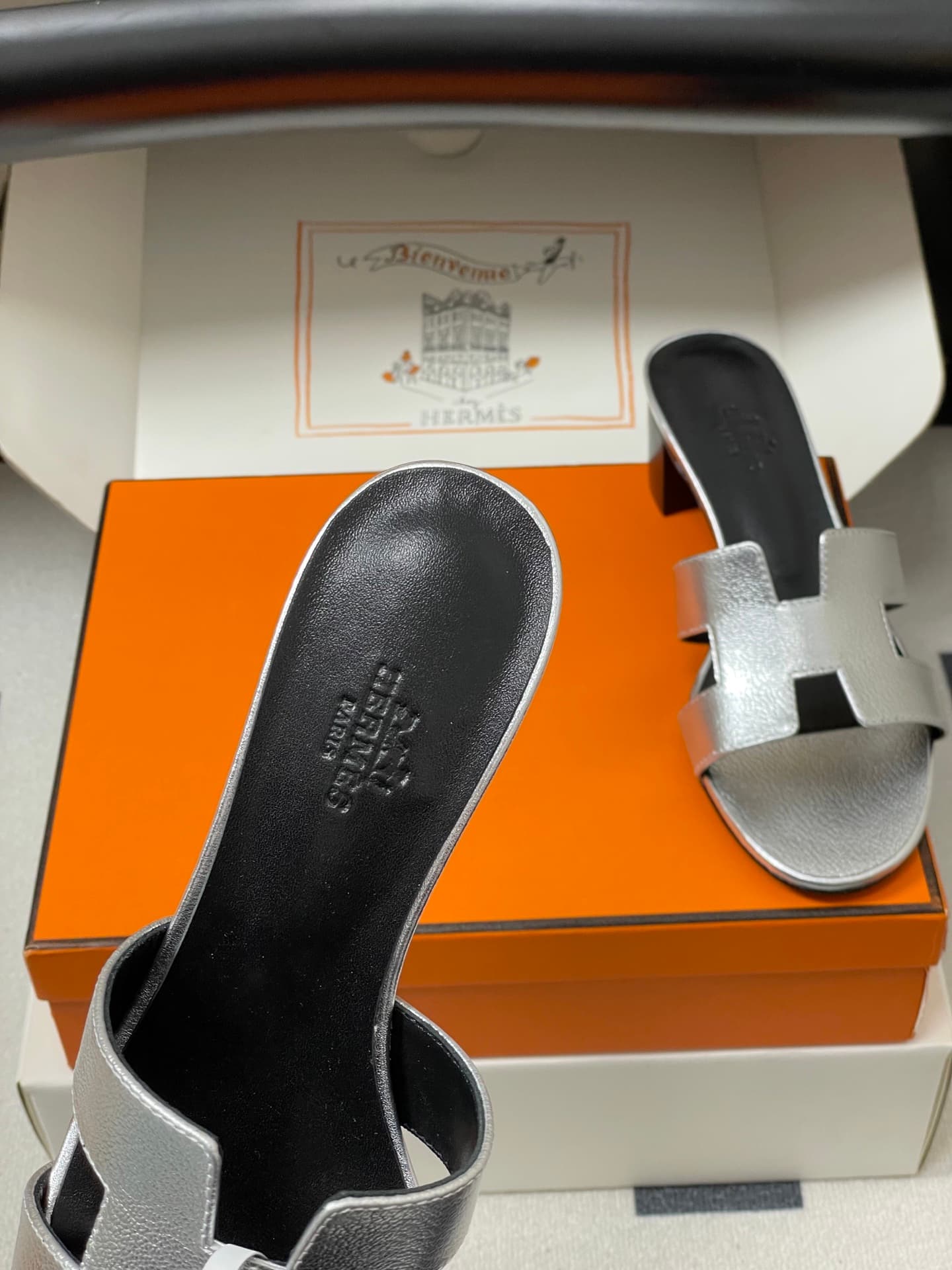 D8034 – Top-quality products (wrapped in high-end packaging✈️/scarves) — image 7