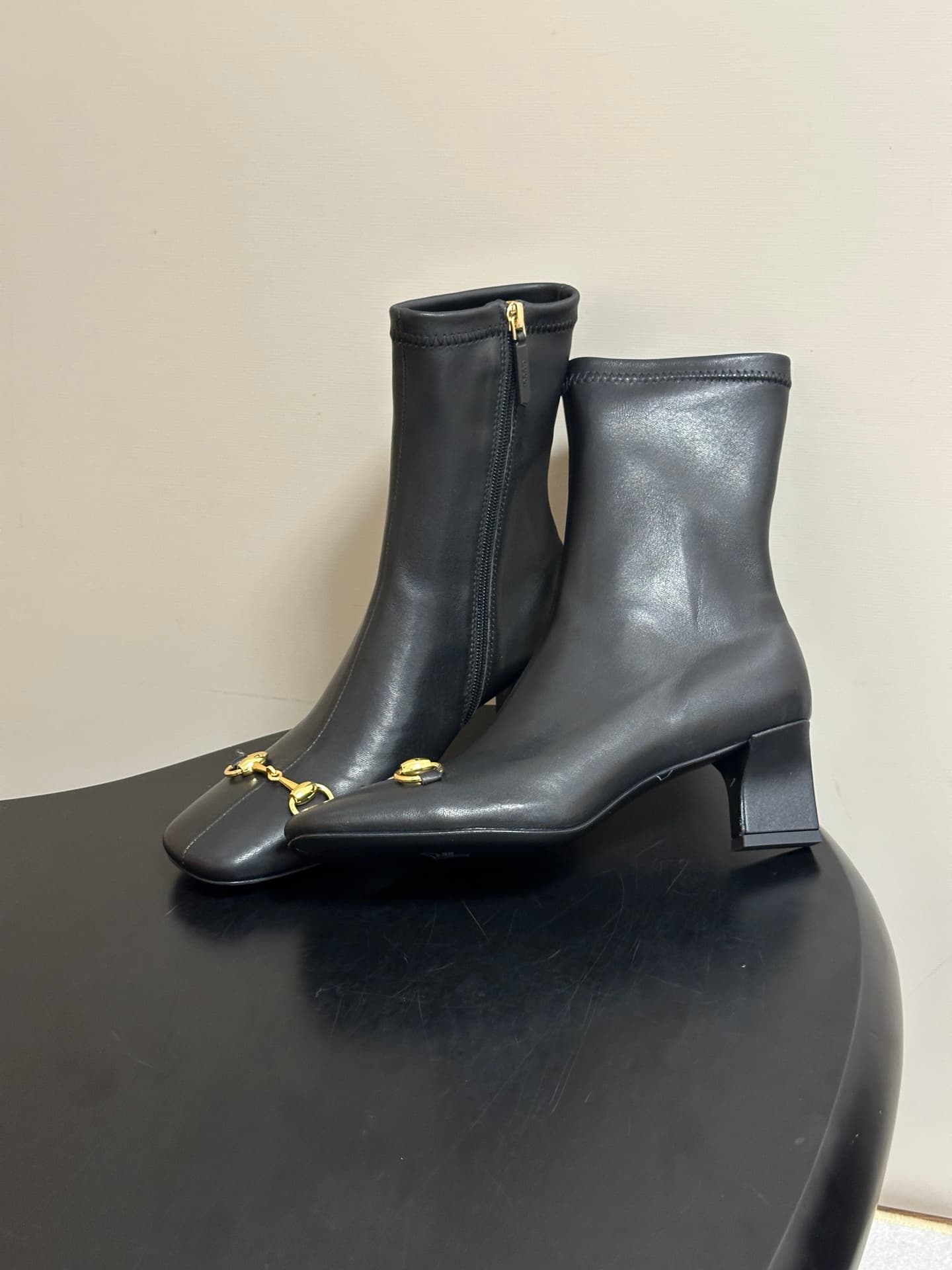 D6930 - — image 2