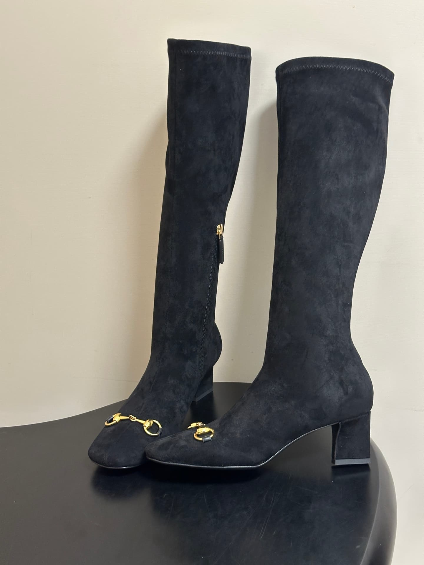 D6928 - — image 2