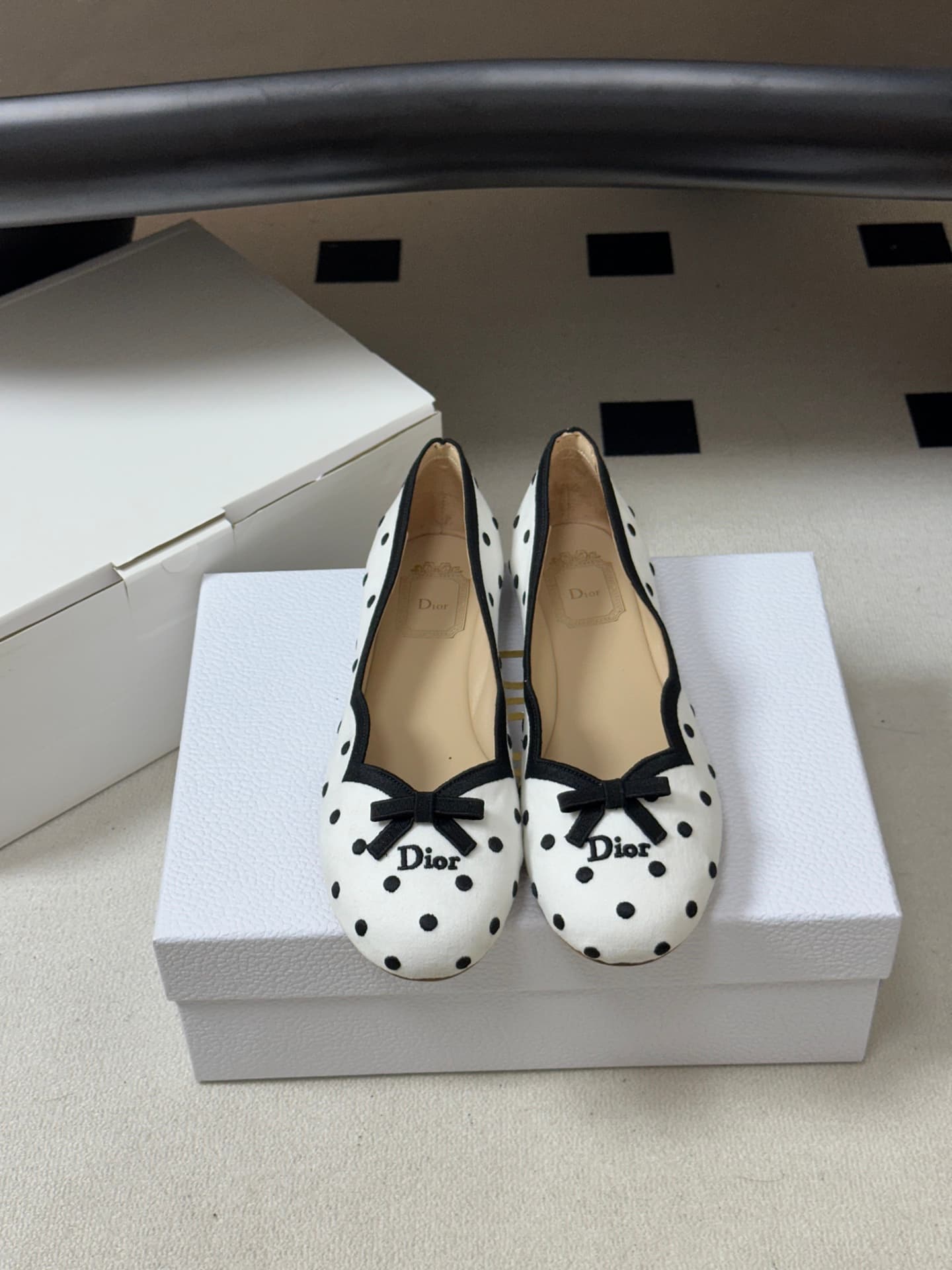 D5751 – Top-quality (wrapped in high-end luggage boxes ✈️) — image 6
