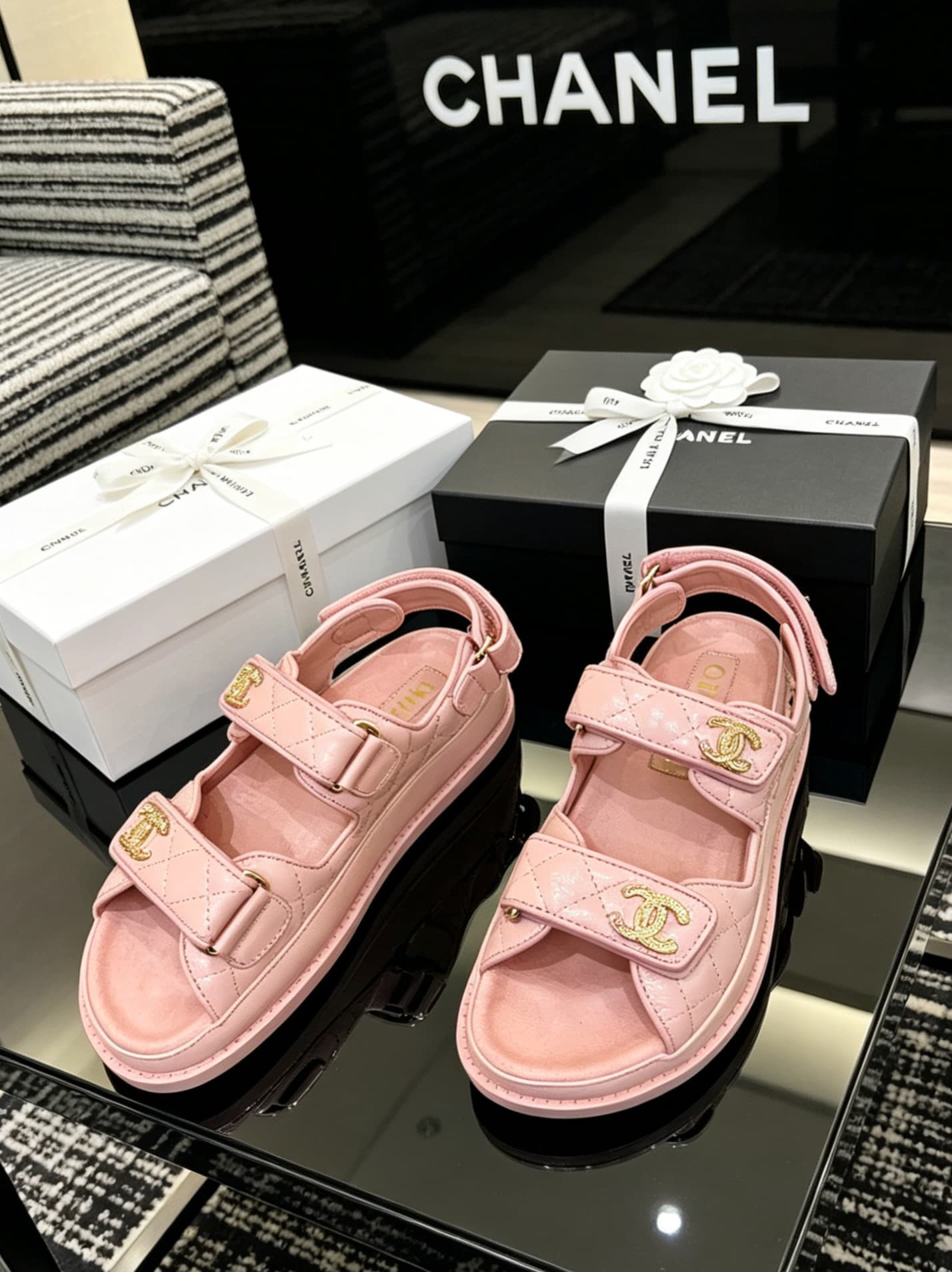 D4032 Delivered in a special box packaging for Chanel — image 5