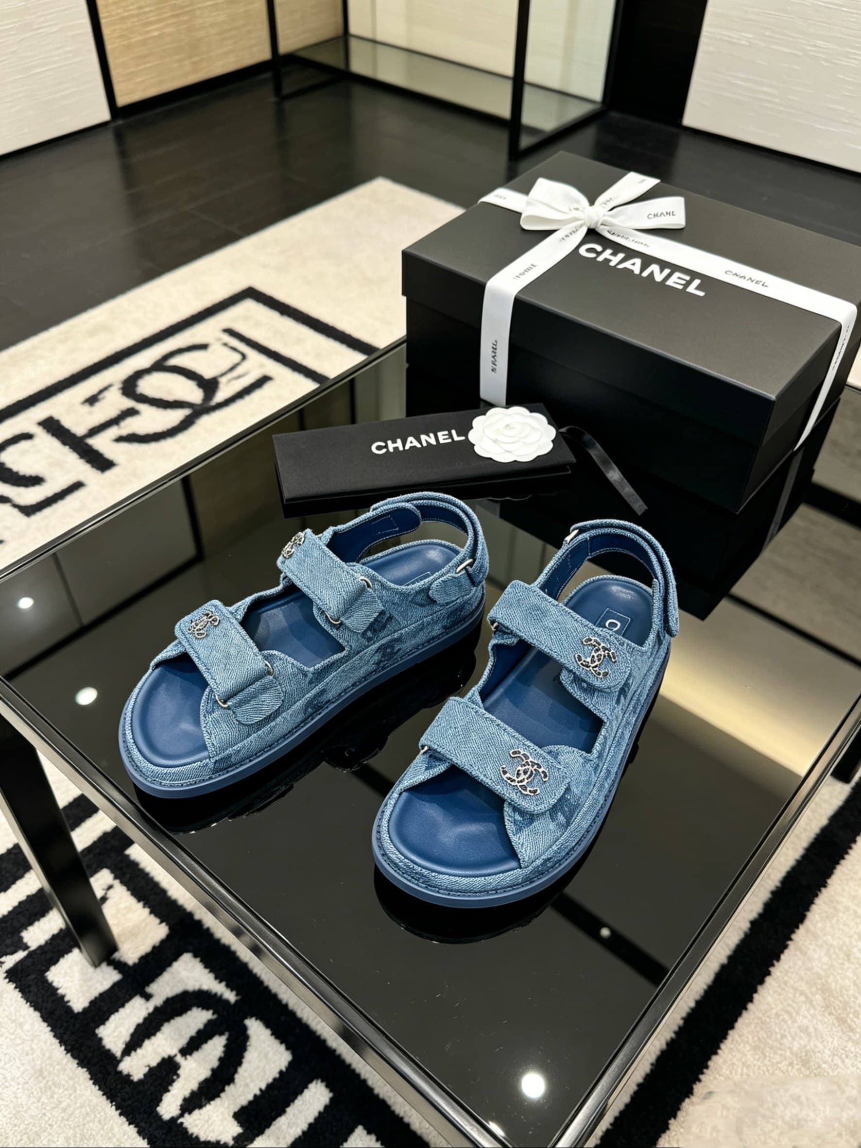 D4030 Delivered in a special box packaging for Chanel — image 4