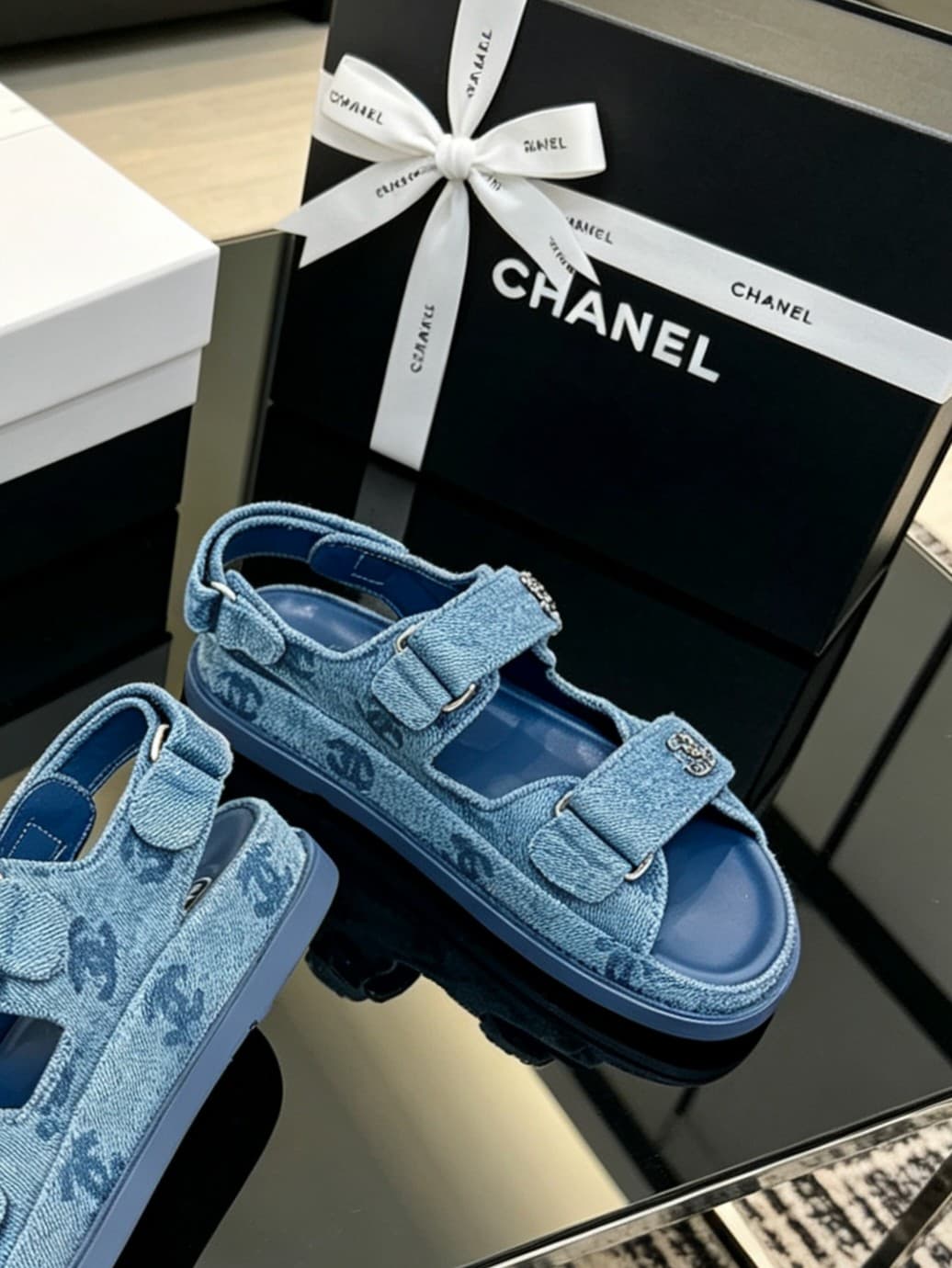 D4030 Delivered in a special box packaging for Chanel — image 6