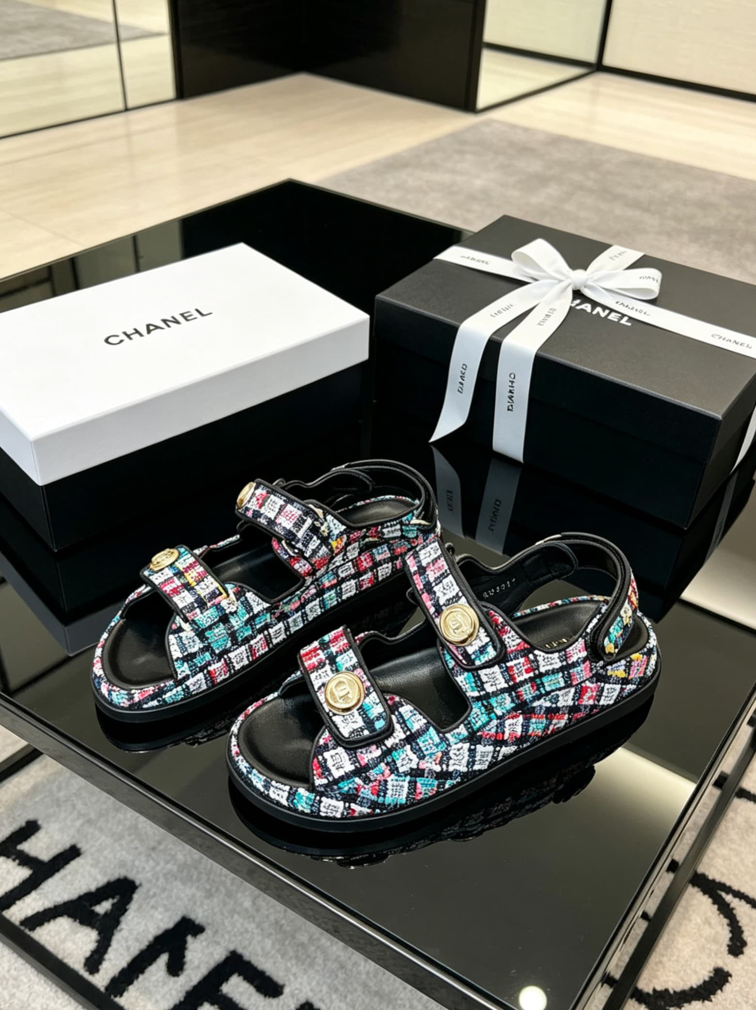 D4027 Delivered in a special box packaging for Chanel — image 2
