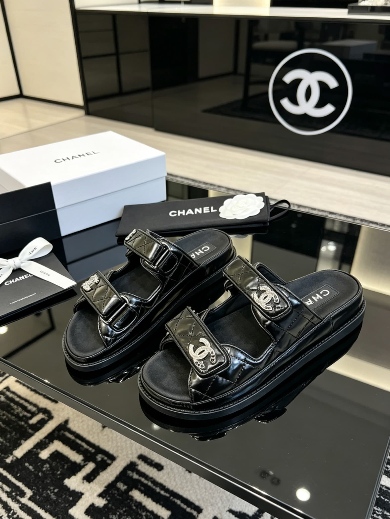 D4026 Delivered in a special box packaging for Chanel — image 2