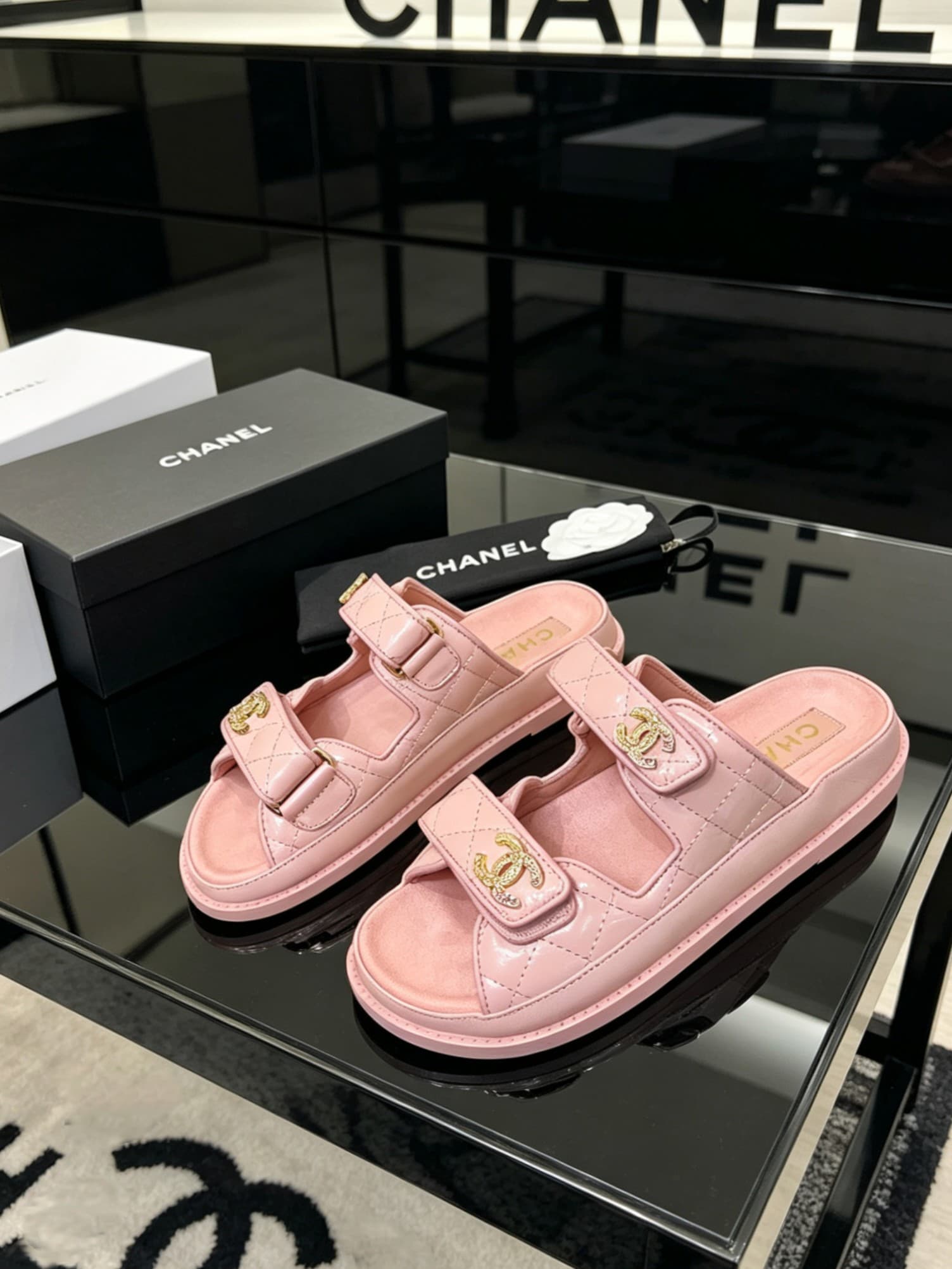 D4022 Delivered in a special box packaging for Chanel — image 2