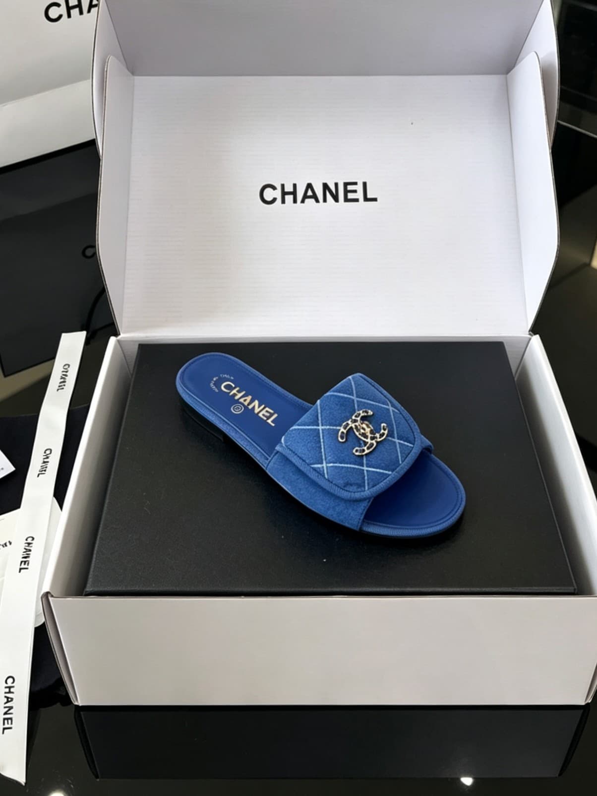 D4015 Delivered in a special box packaging for Chanel, + 10 — image 2